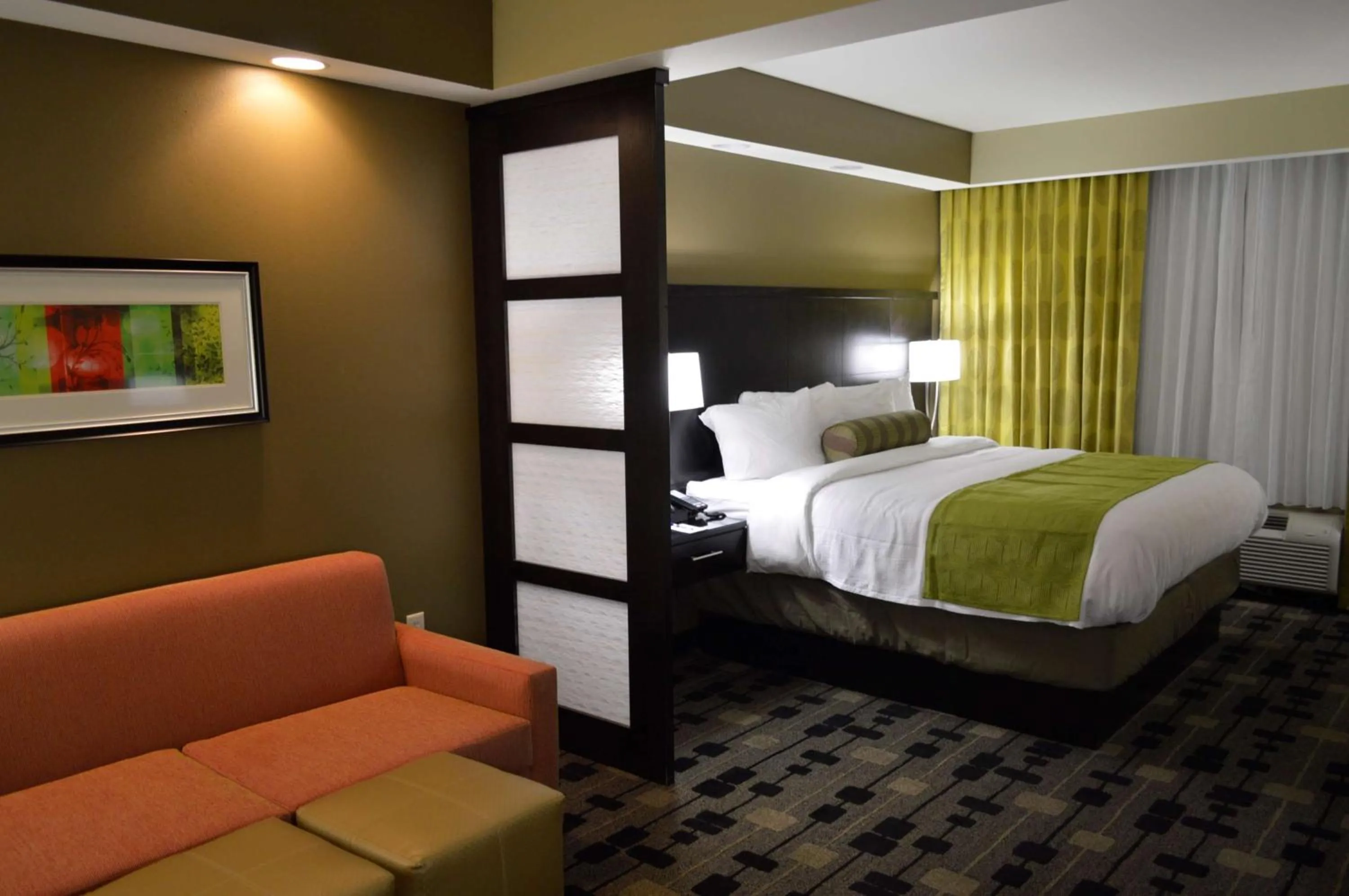 Photo of the whole room, Bed in Best Western Plus University Inn