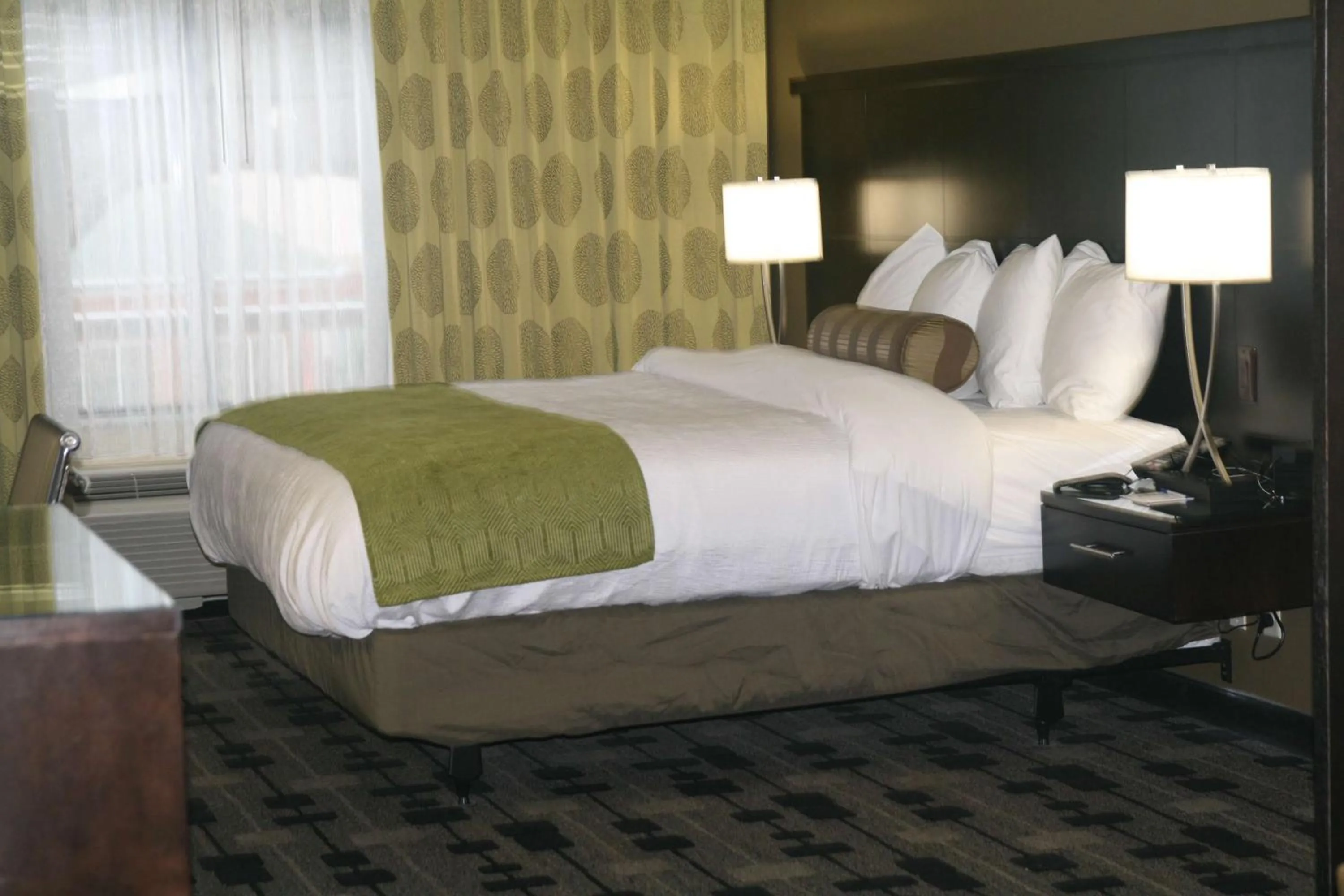 Photo of the whole room, Bed in Best Western Plus University Inn