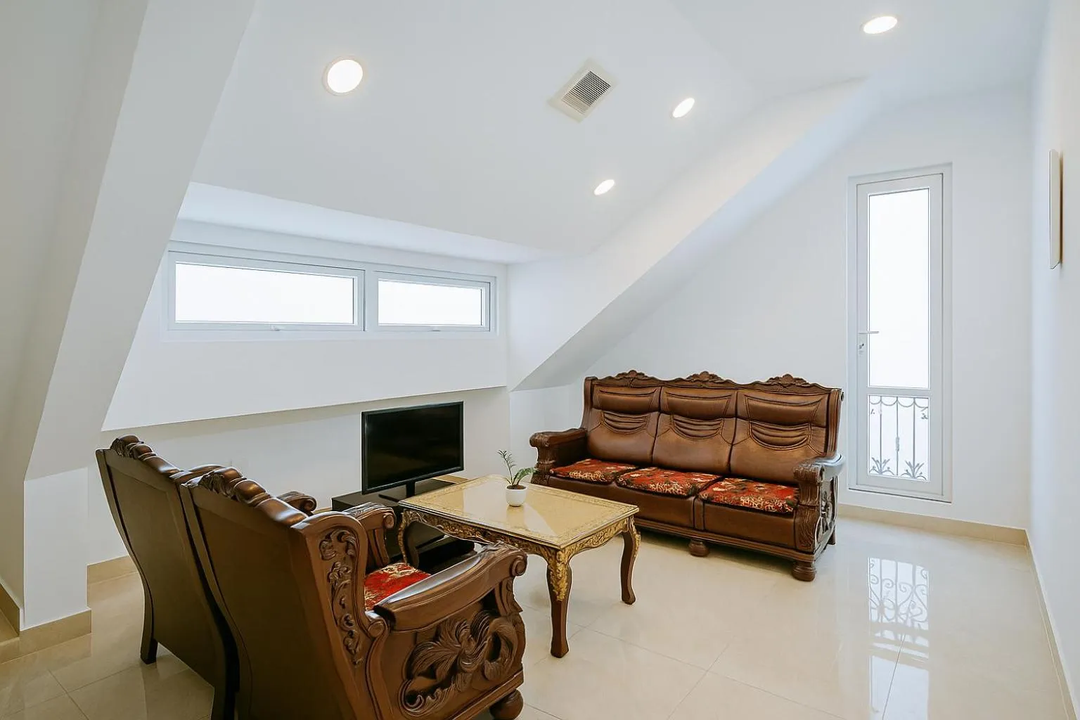 Living room in Tuan Thuy Hotel