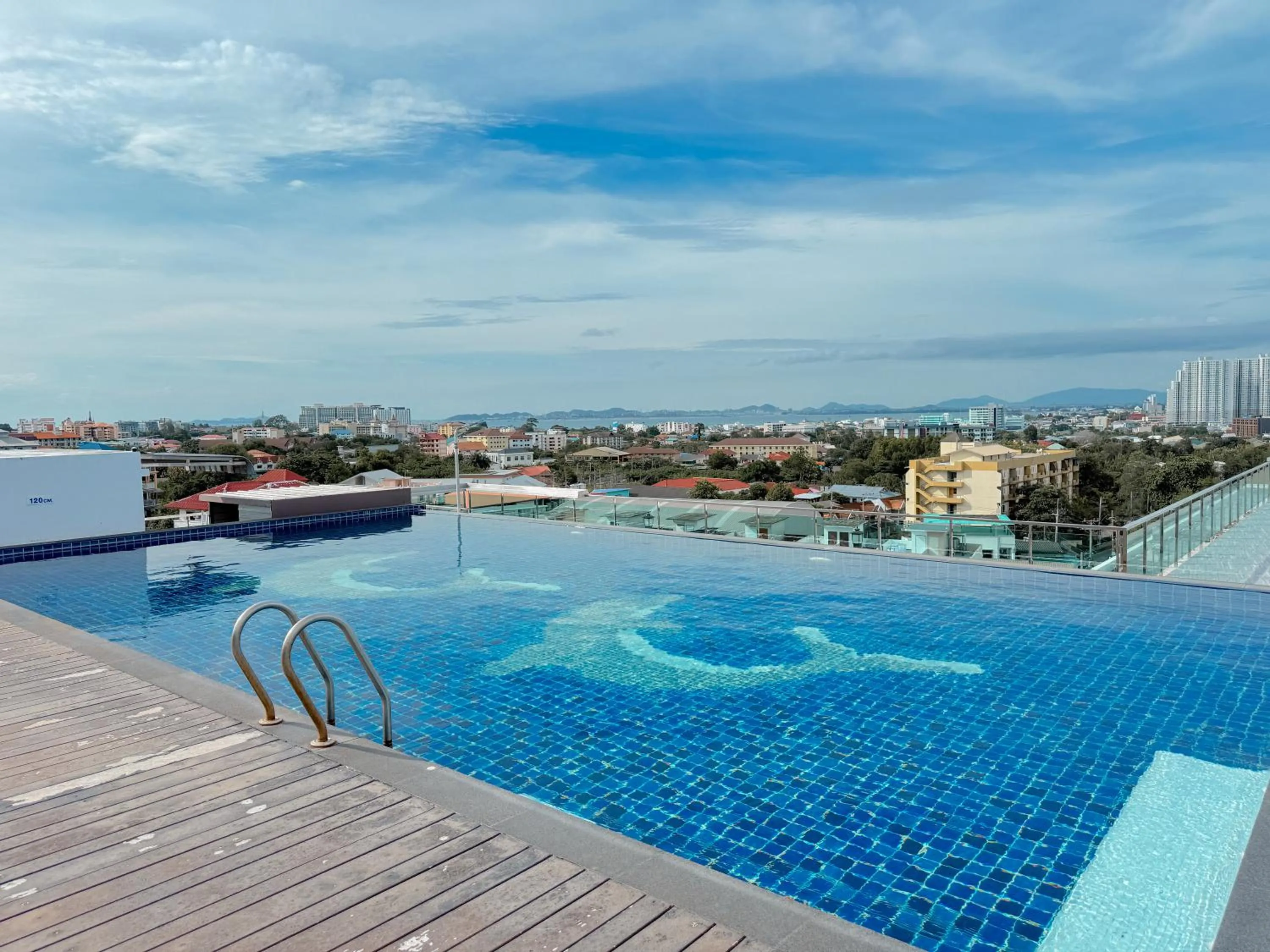 Vareena palace hotel