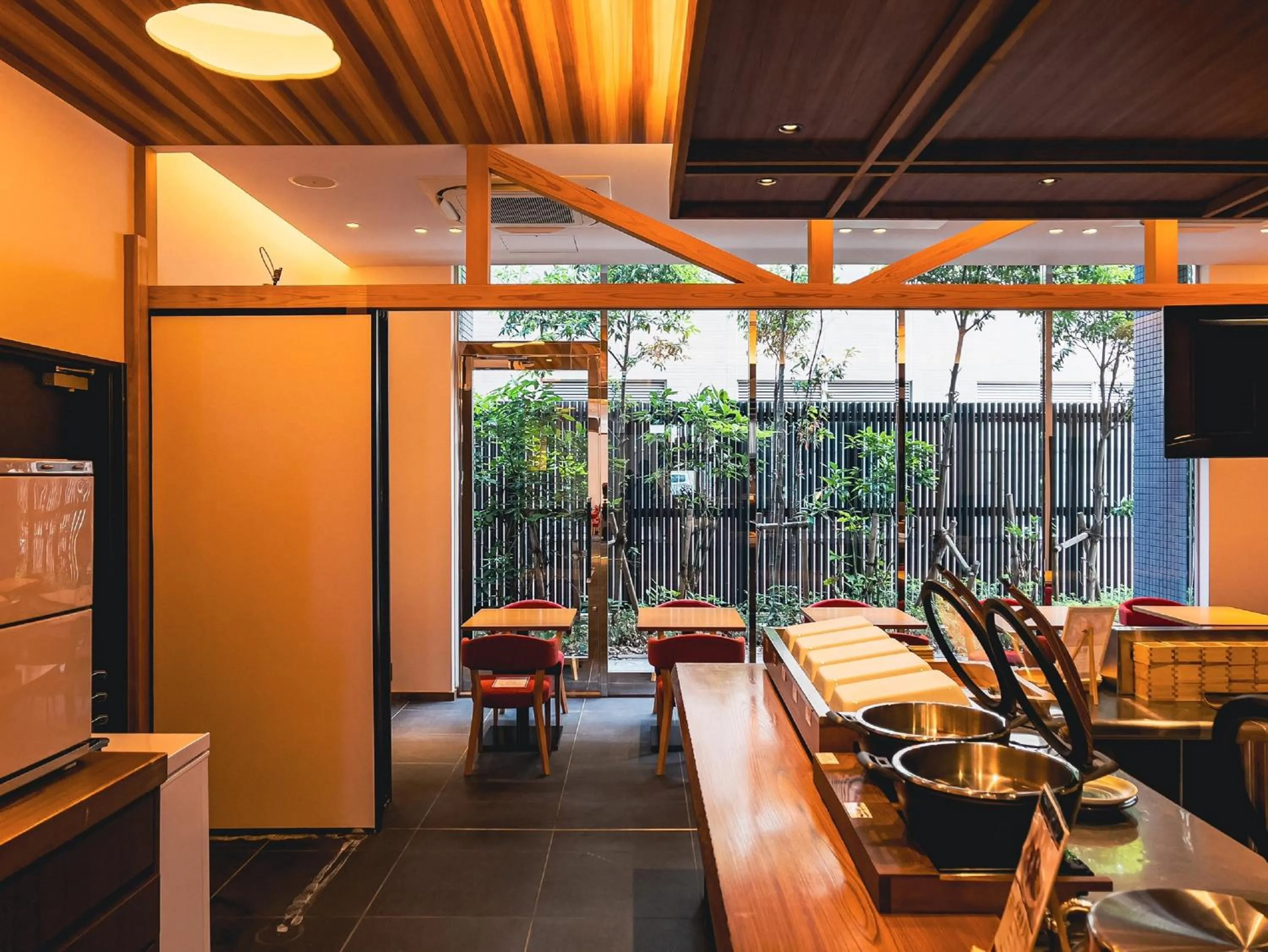 Restaurant/places to eat in APA Hotel Sugamo Ekimae