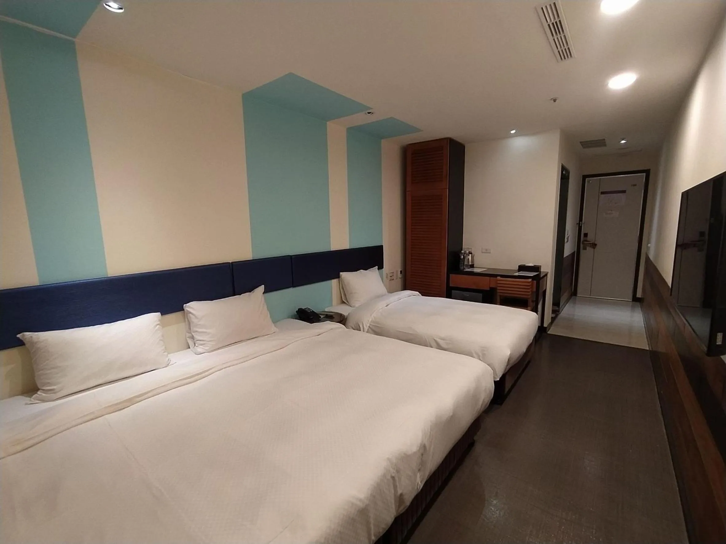 Photo of the whole room, Bed in Hotel J Taoyuan