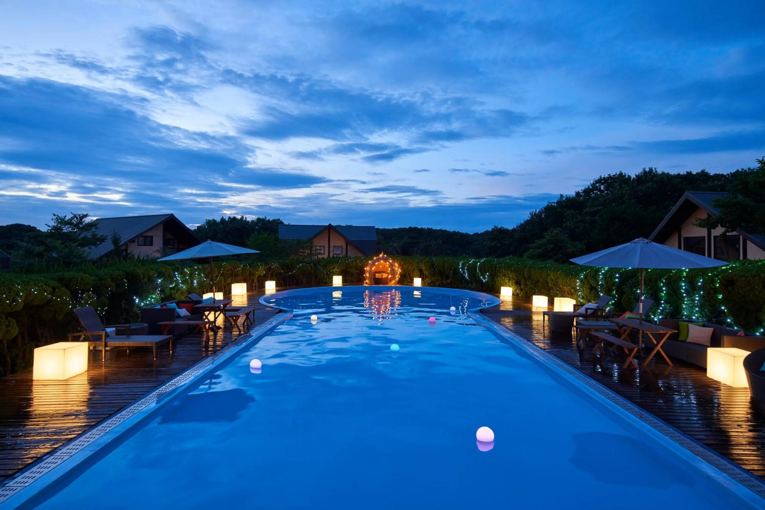 Swimming pool in Fiore Shima