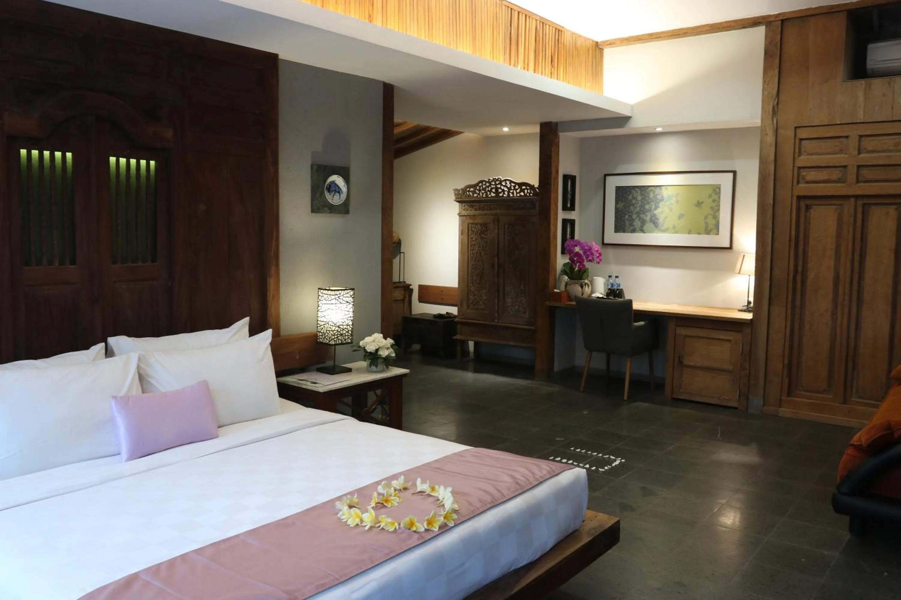 Bed in WARISAN Heritage Boutique Hotel