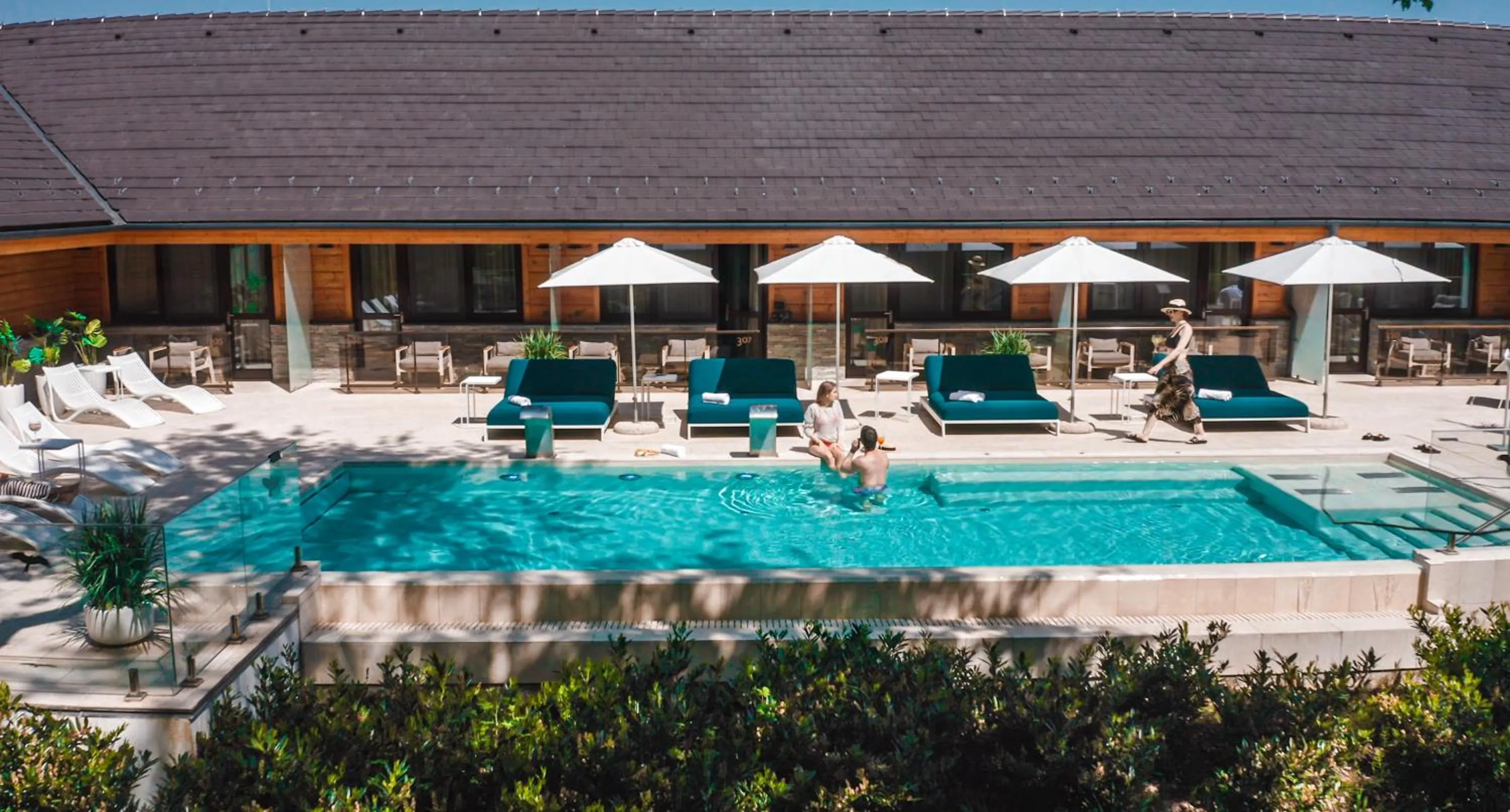 Patio in Avalon Resort & SPA