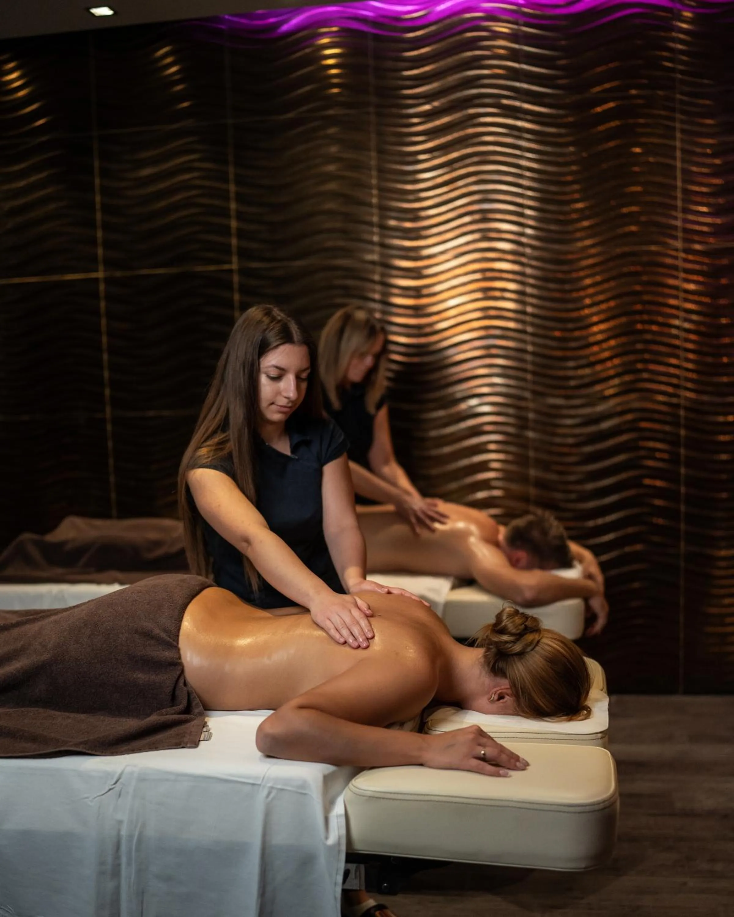 Massage in Avalon Resort & SPA