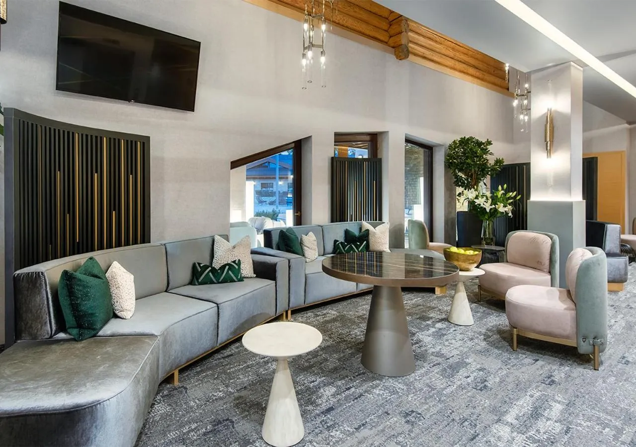 Lobby or reception in Avalon Resort & SPA