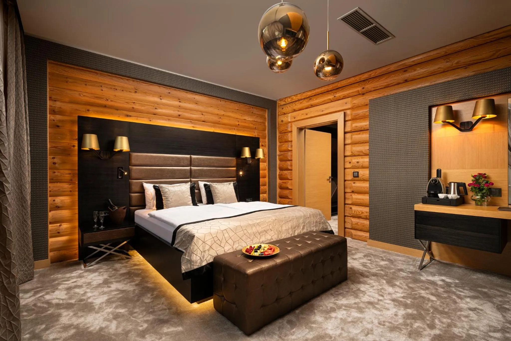 Bed in Avalon Resort & SPA