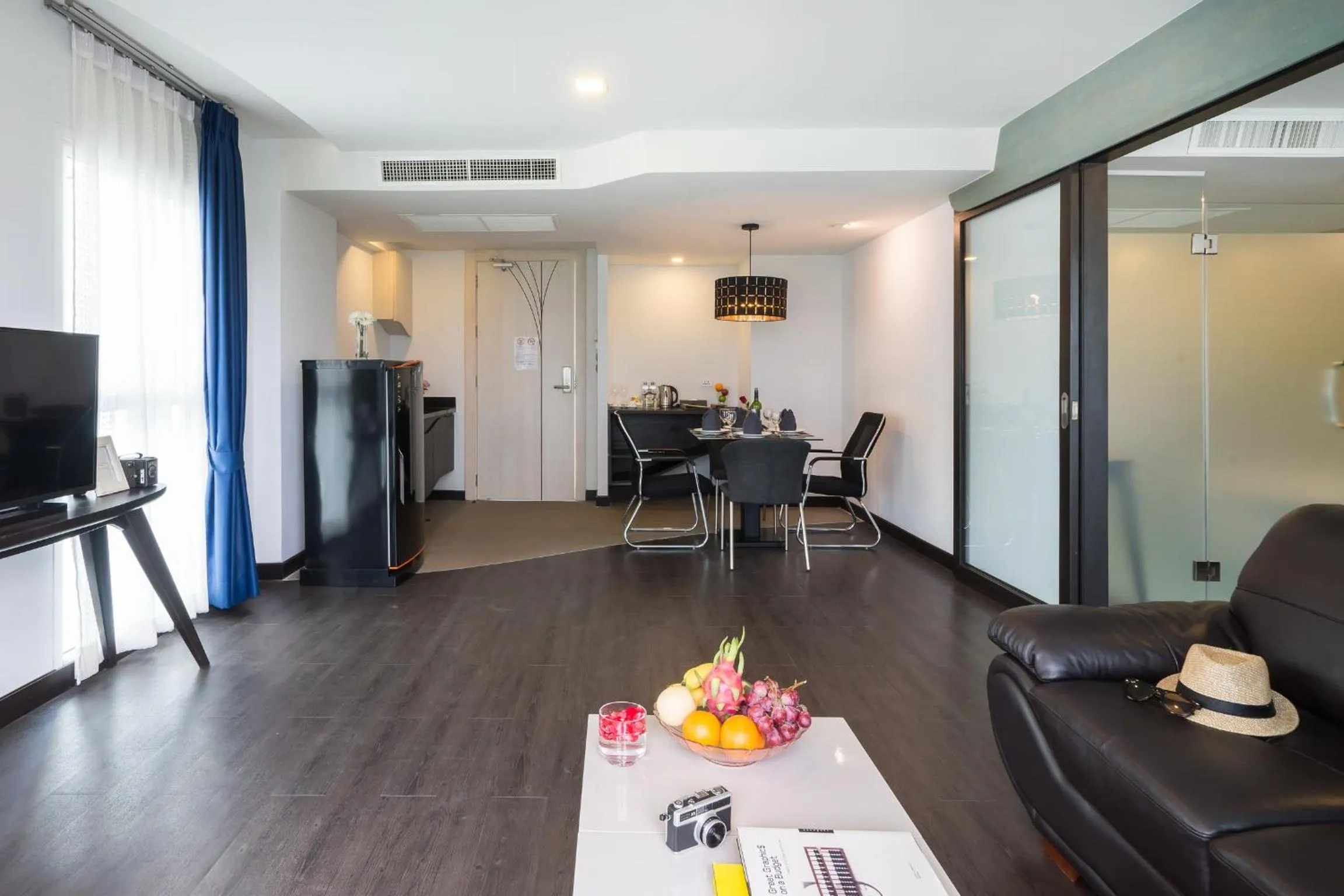 Coffee/tea facilities in Blue Boat Hotel JC