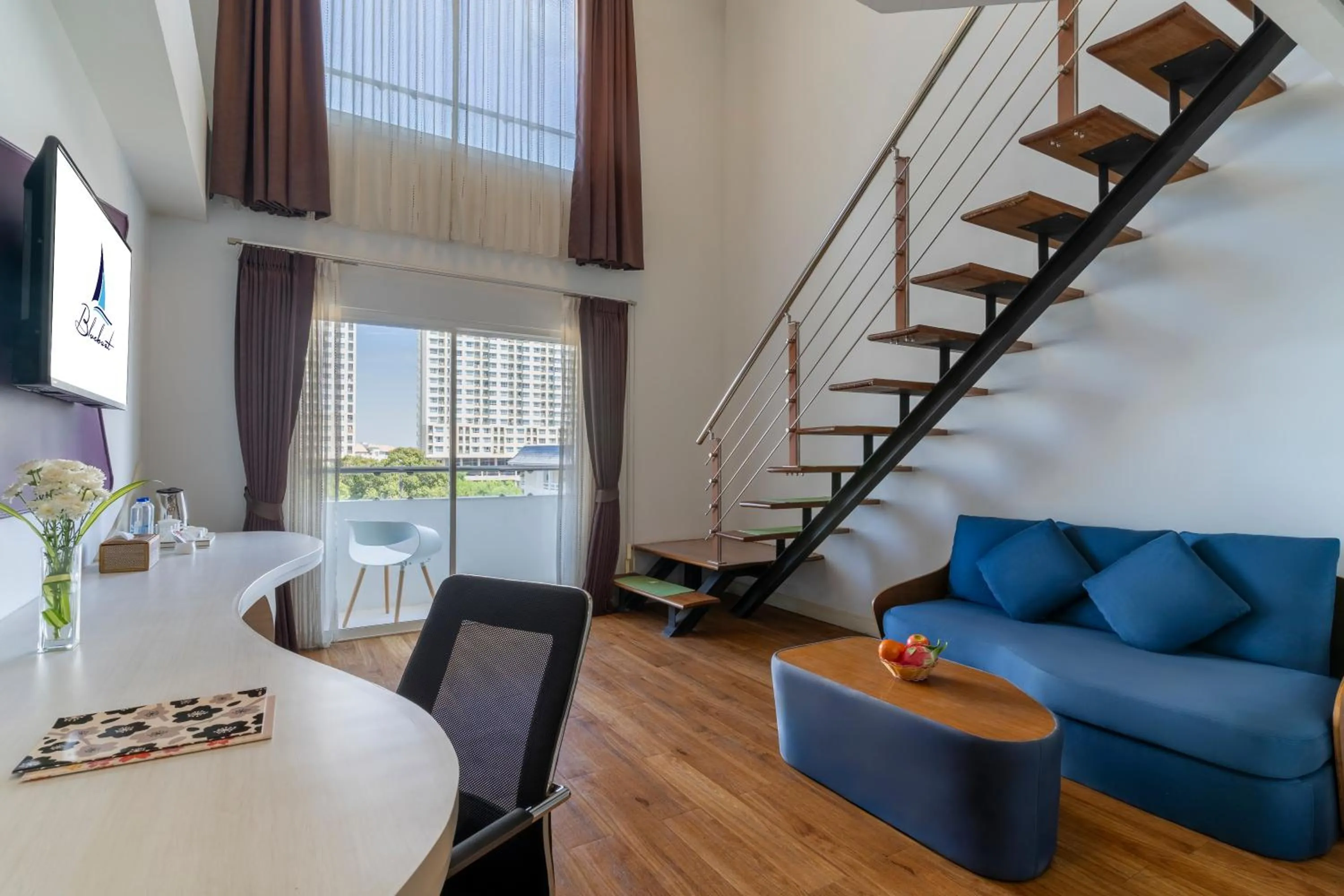 Living room in Blue Boat Hotel JC