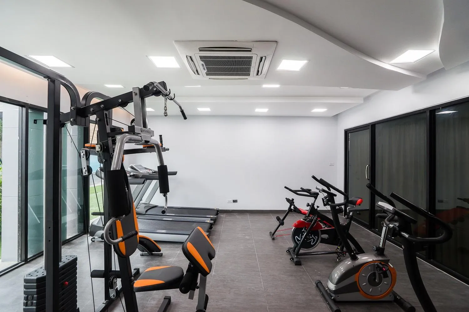 Fitness centre/facilities in Blue Boat Hotel JC