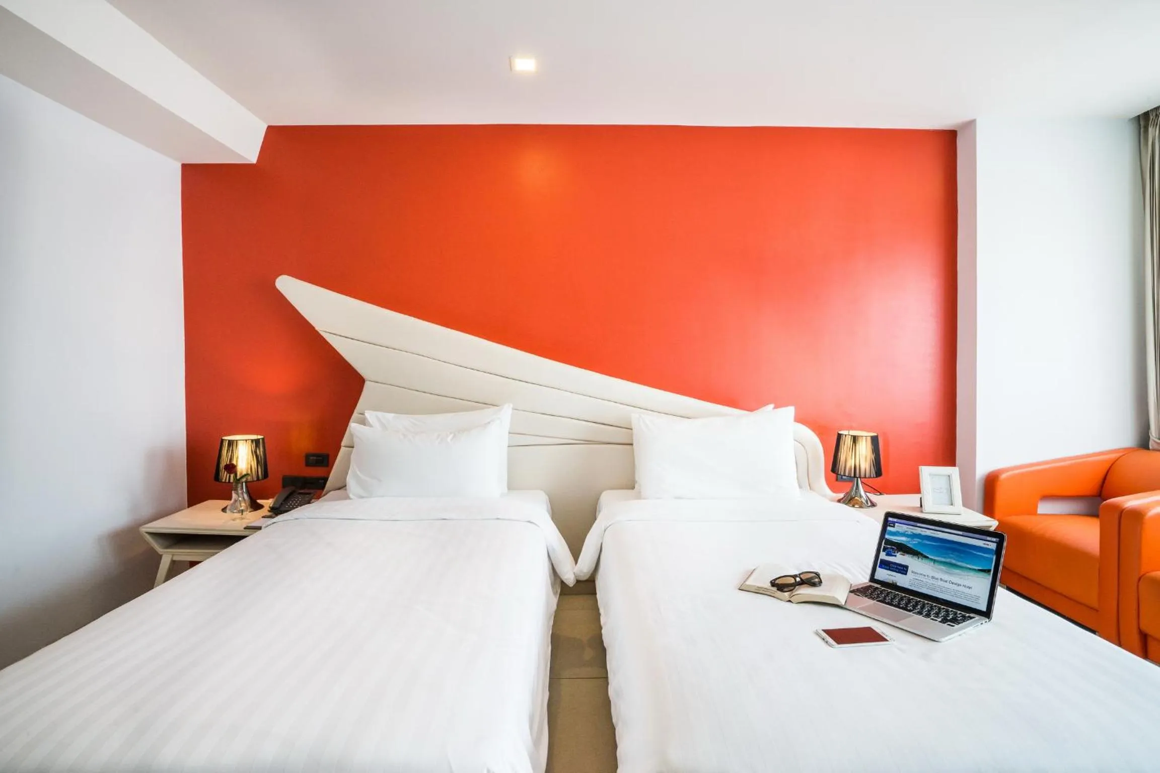 Decorative detail, Bed in Blue Boat Hotel JC