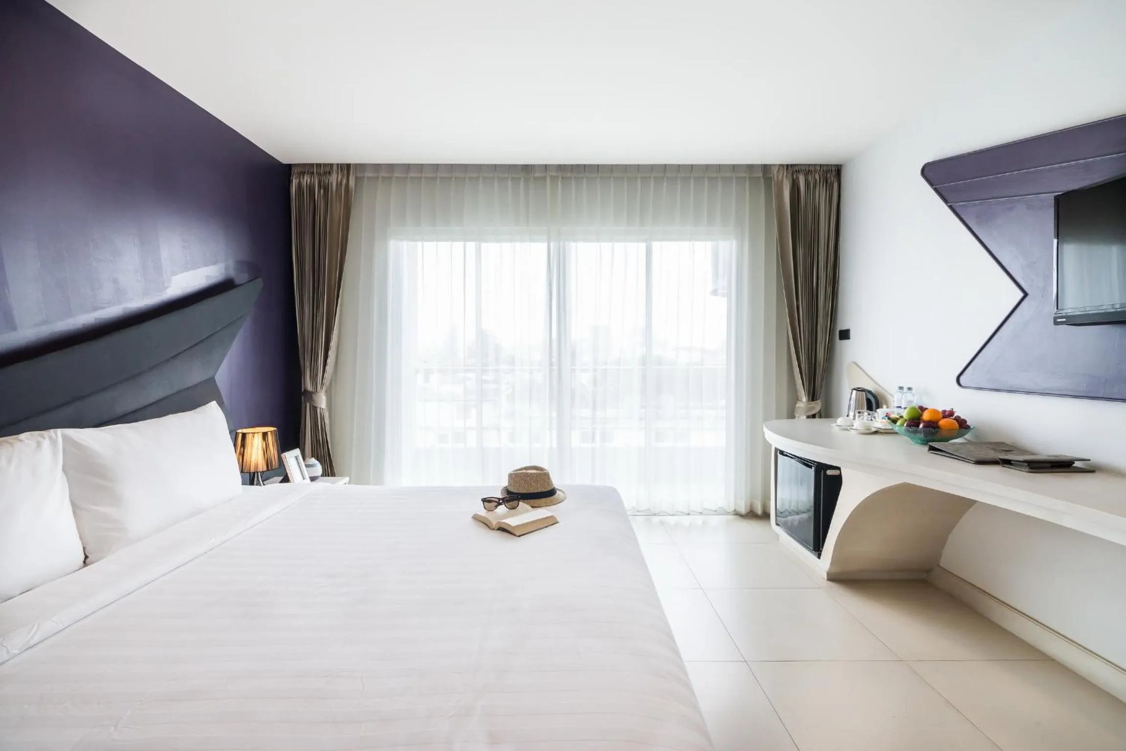 TV and multimedia, Bed in Blue Boat Hotel JC