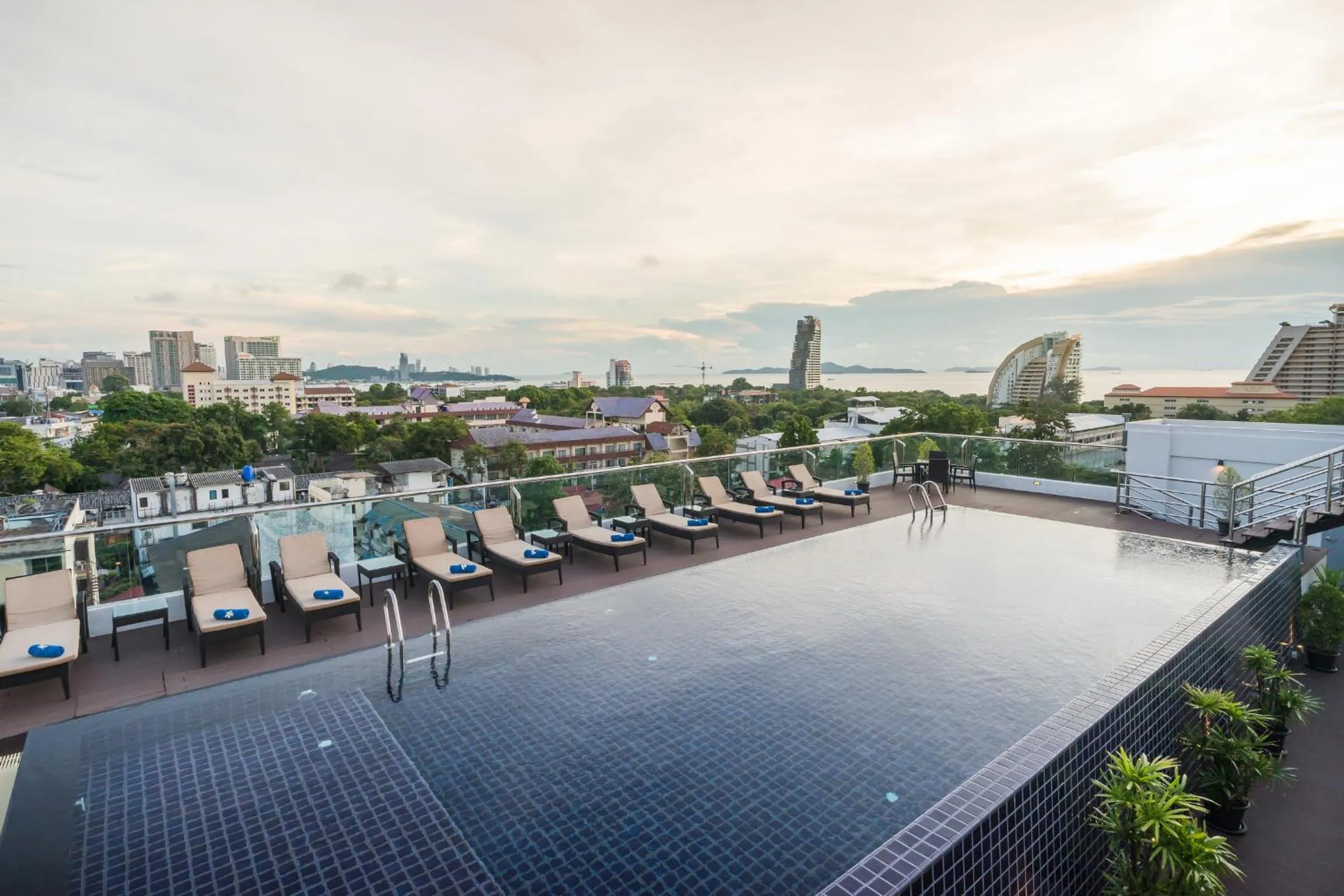 Bird's eye view in Blue Boat Hotel JC