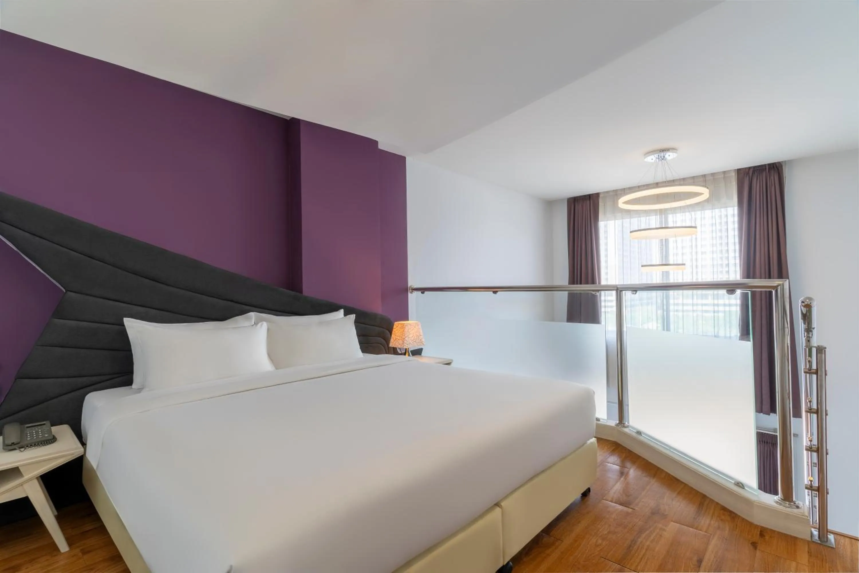 Bedroom, Bed in Blue Boat Hotel JC