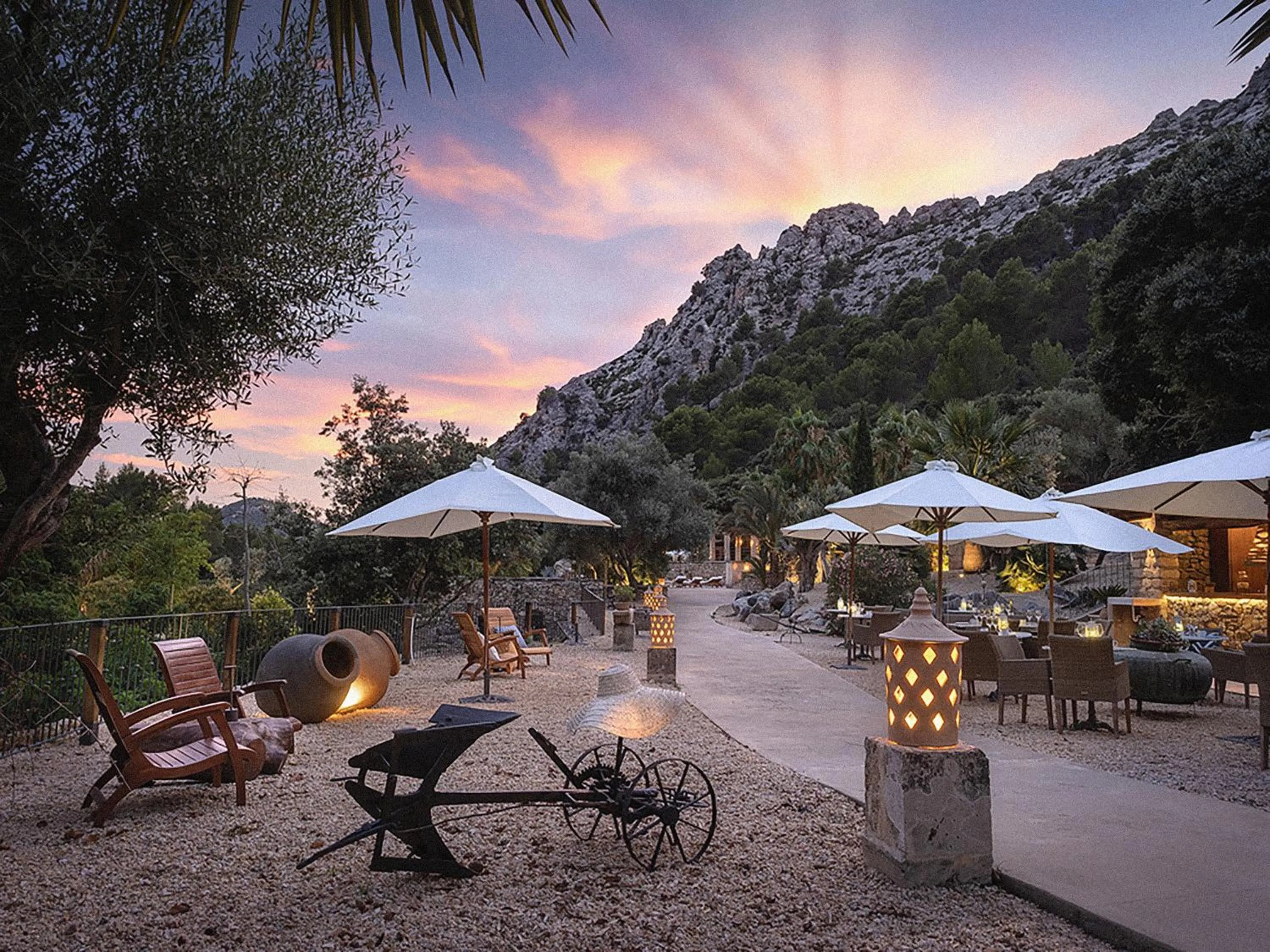 Restaurant/places to eat in Finca Ratxo Hotel, member of Melia Collection