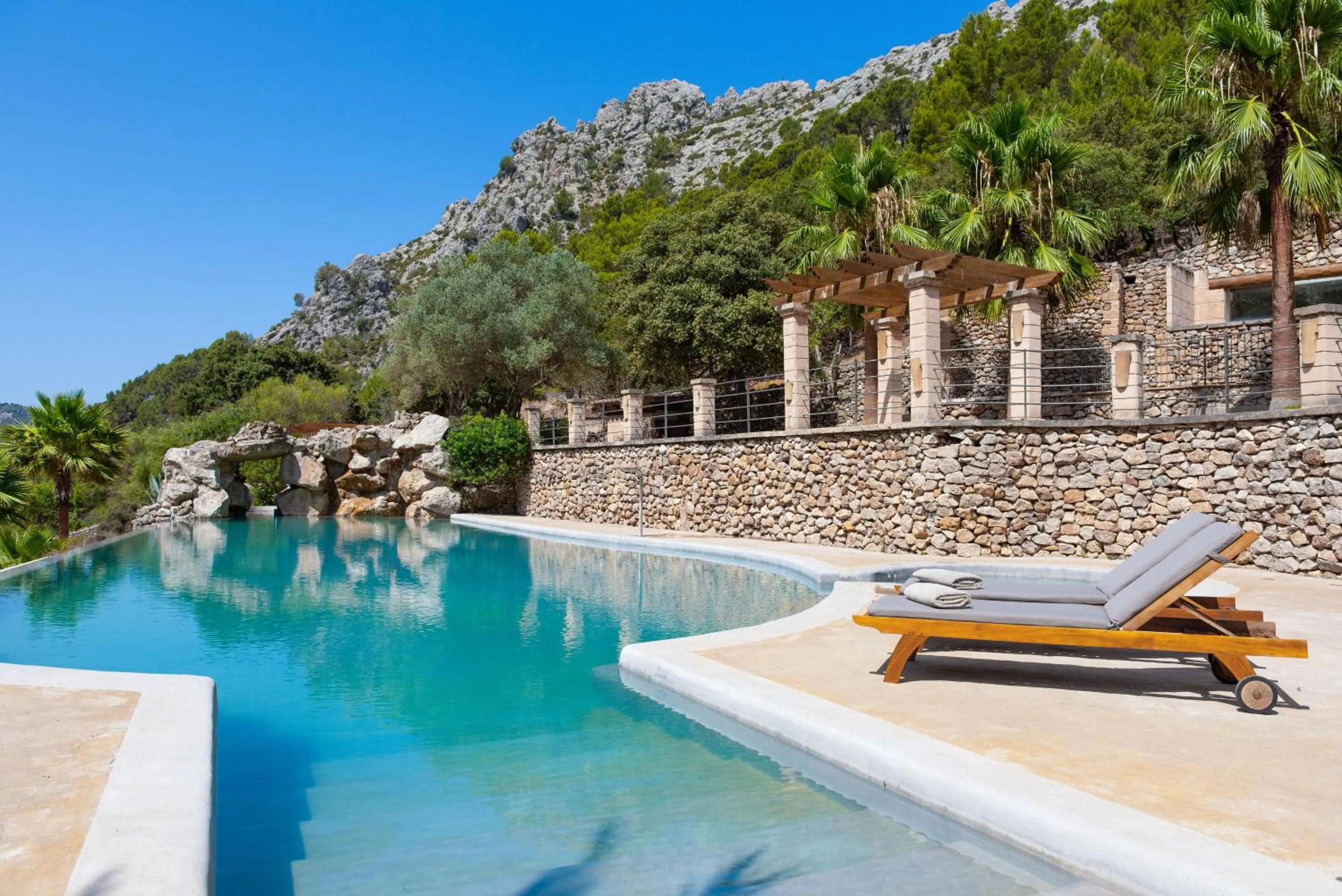 Swimming pool in Finca Ratxo Hotel, member of Melia Collection