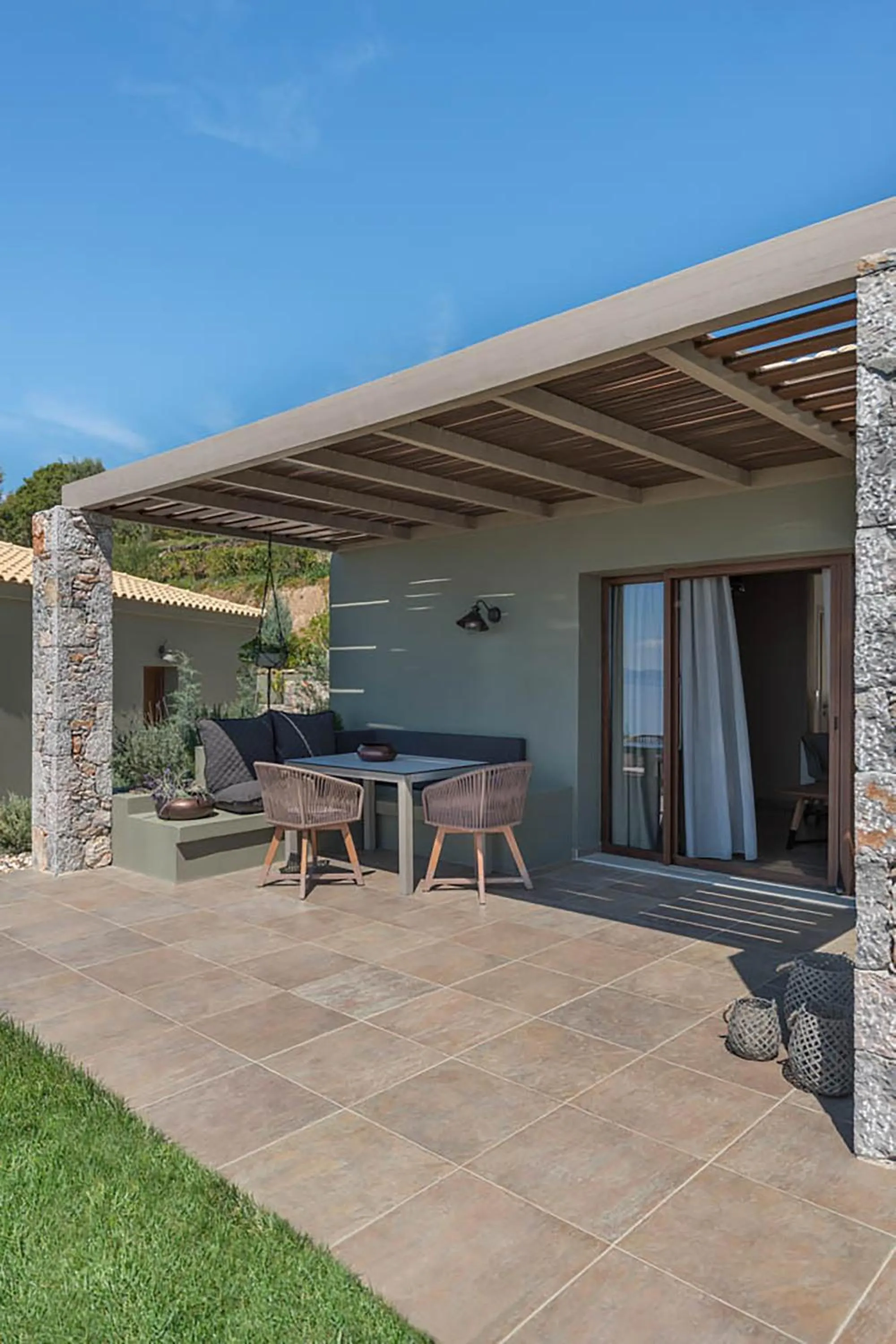 Balcony/Terrace in Elimnion Resort