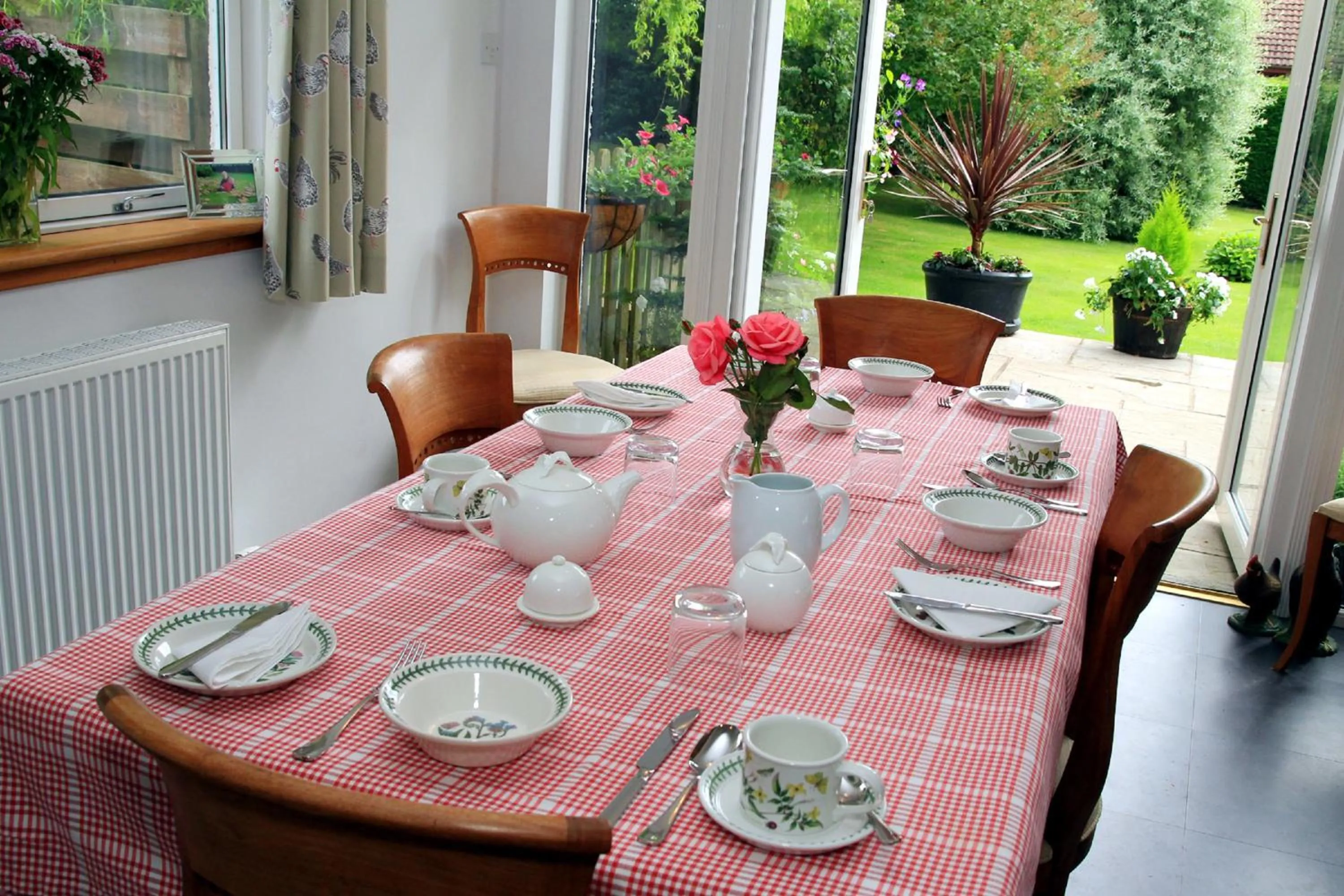 Dining area in Westacre Bed & Breakfast