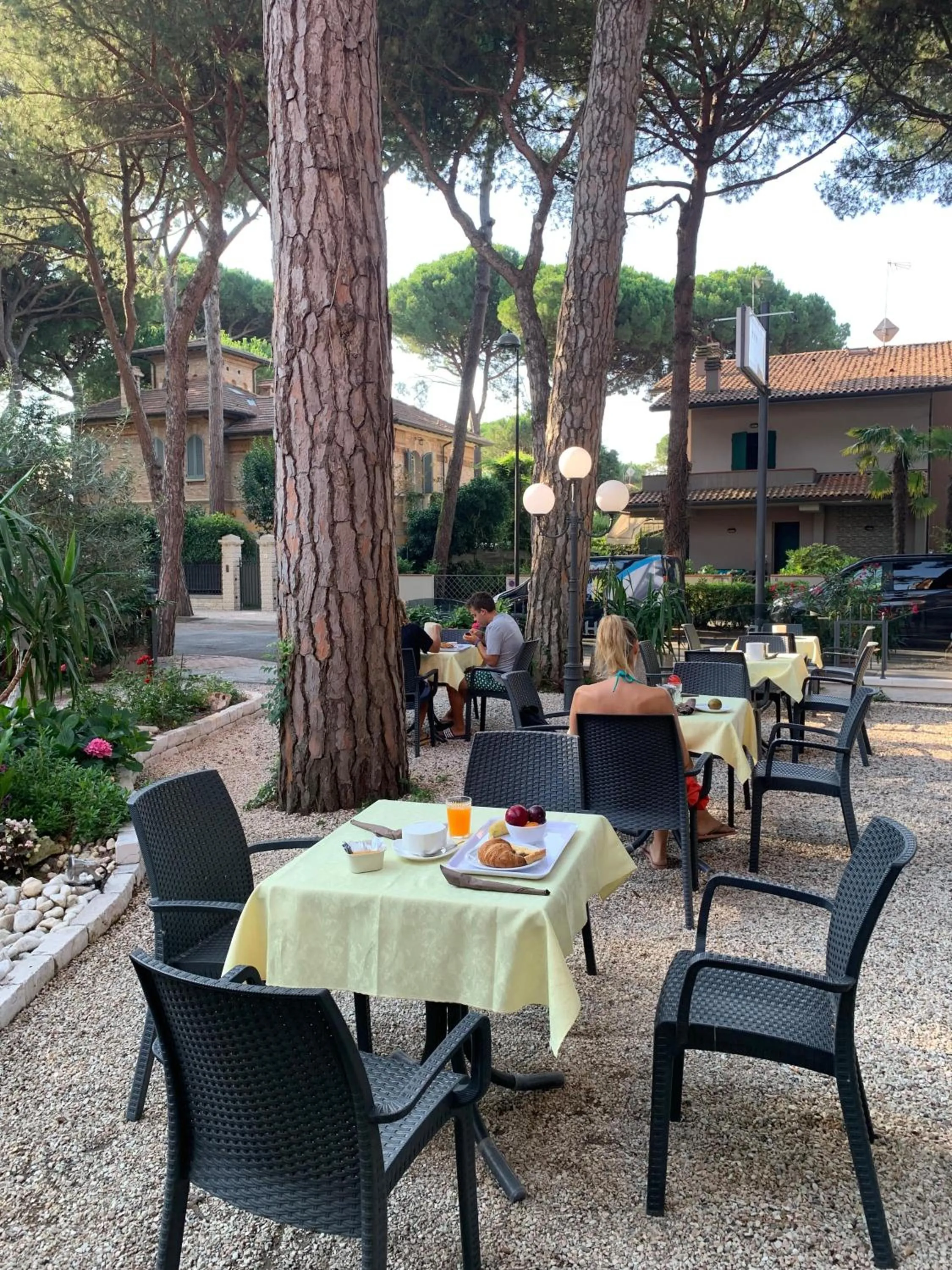 Hotel Boccaccio-free parking-