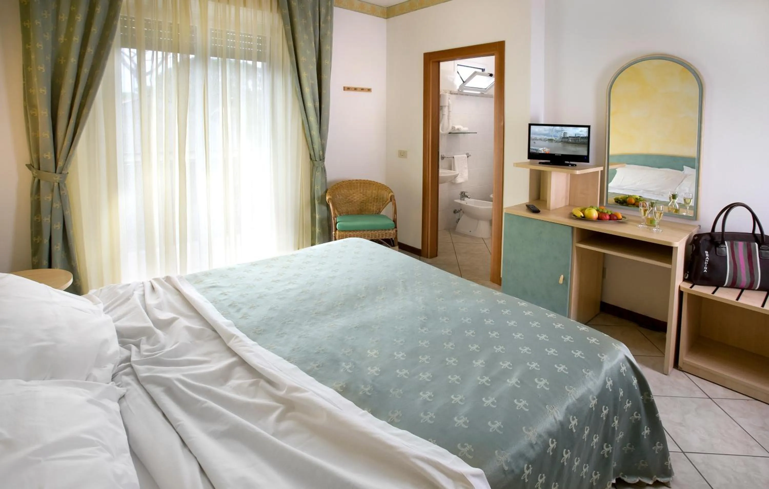Photo of the whole room, Bed in Hotel Boccaccio-free parking-