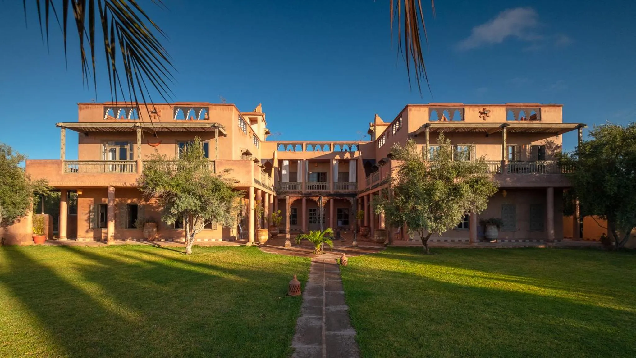 Facade/entrance in SOBOL Le Chant des Oliviers