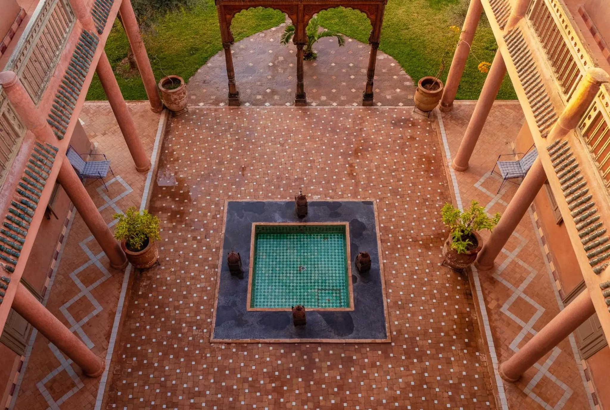 Patio in SOBOL Le Chant des Oliviers