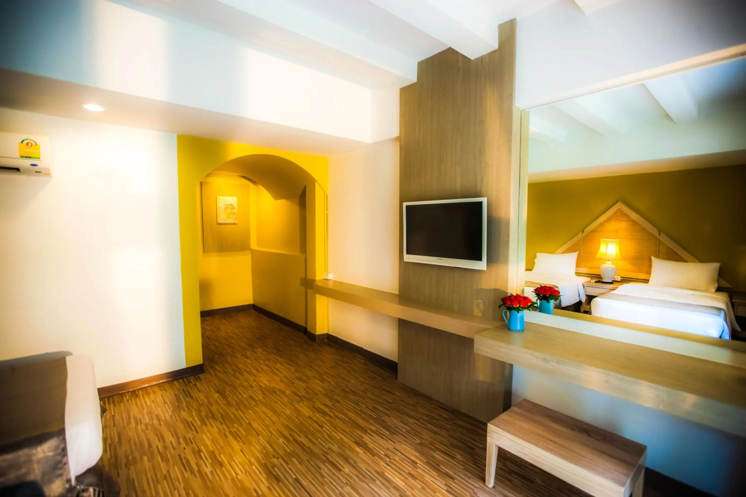 Seating area, Bed in Natural Park Resort Pattaya