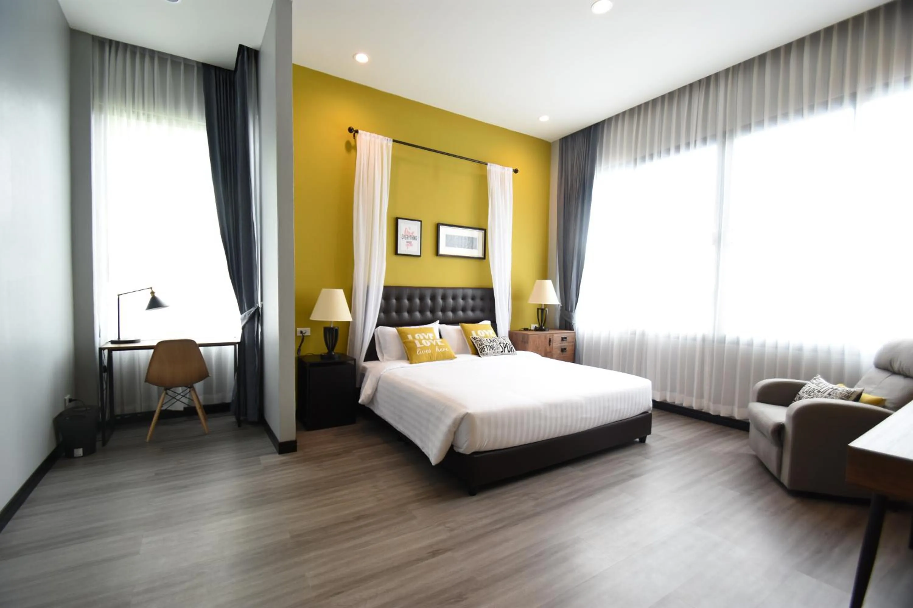 Bed in Natural Park Resort Pattaya