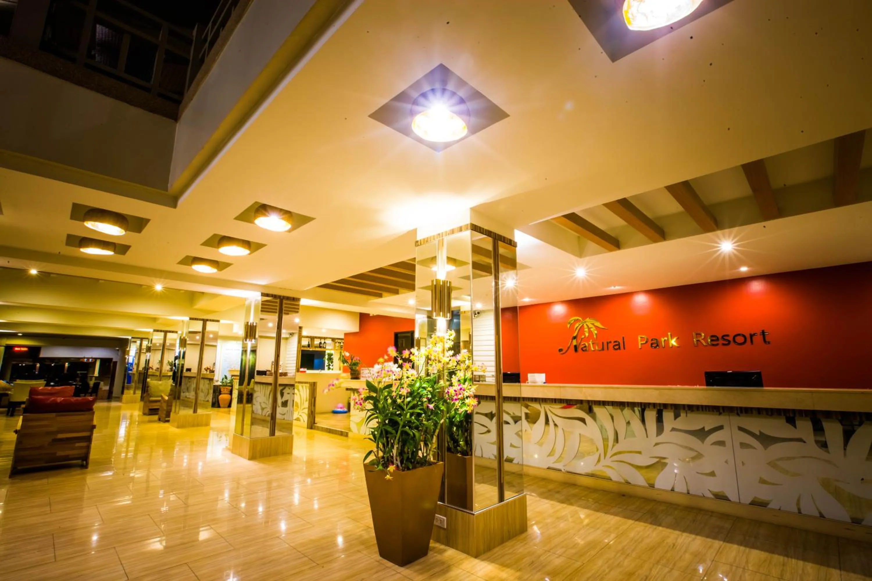 Lobby or reception in Natural Park Resort Pattaya