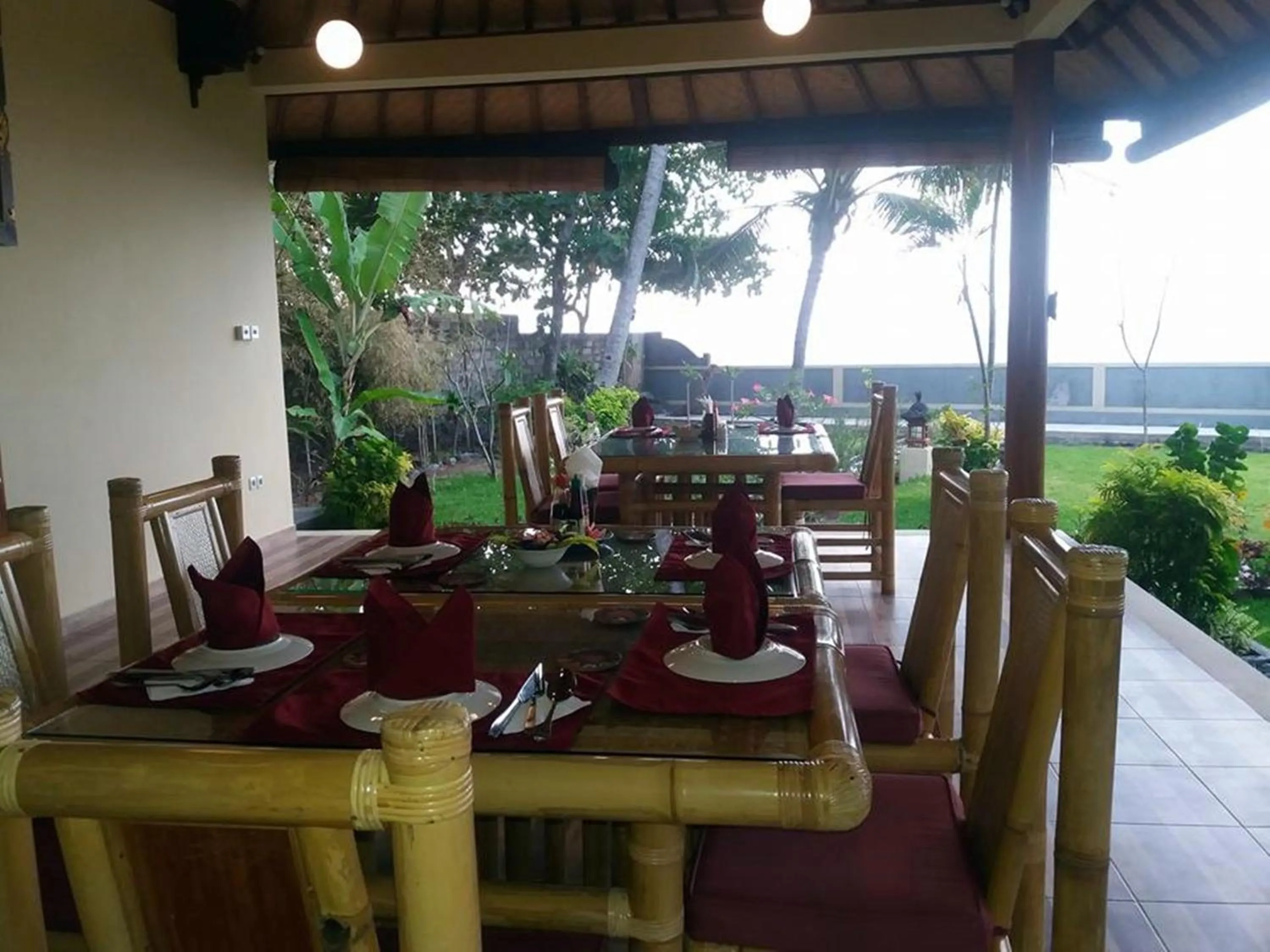 Restaurant/places to eat in Alam Mimpi Bali
