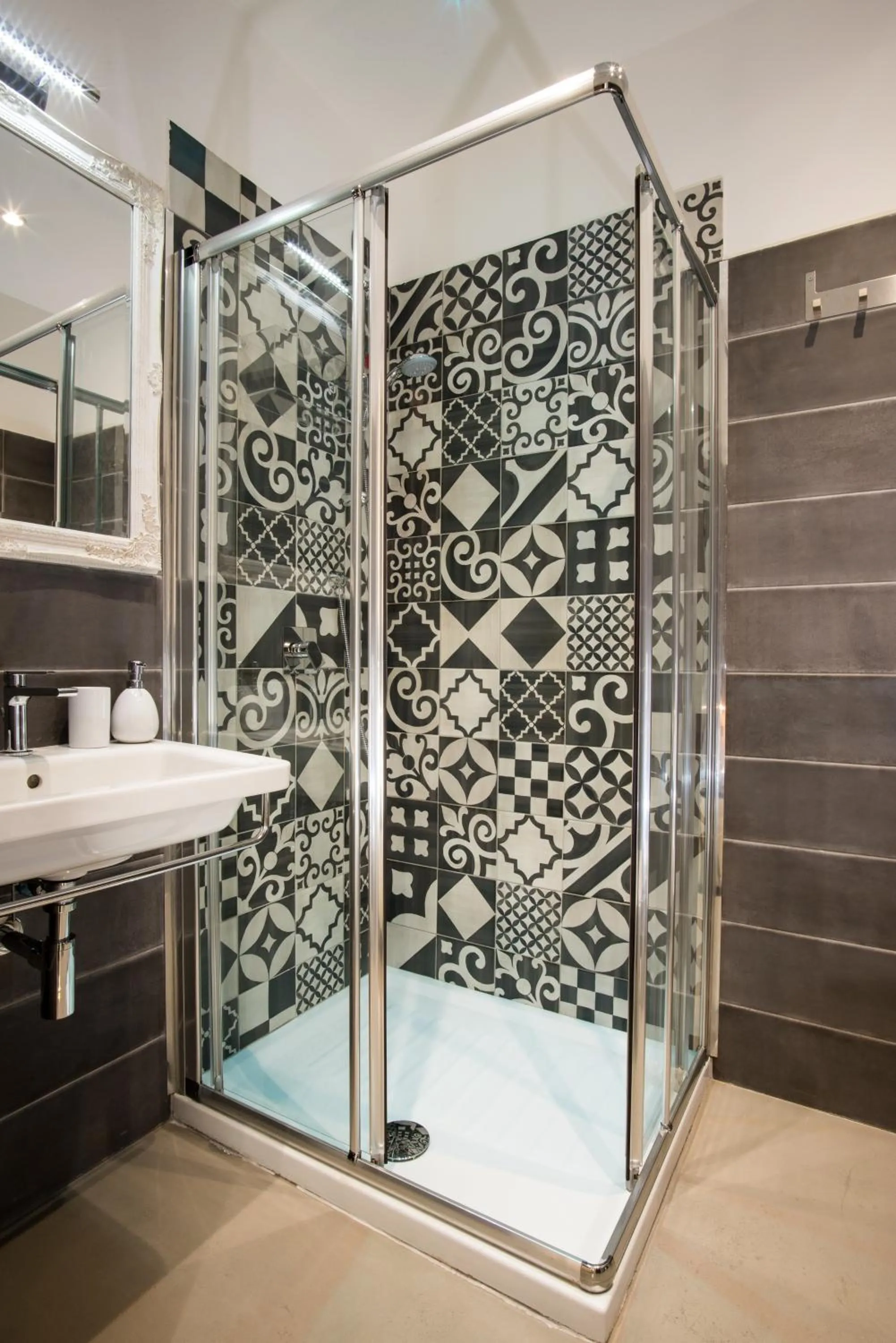 Decorative detail in Roma 2B