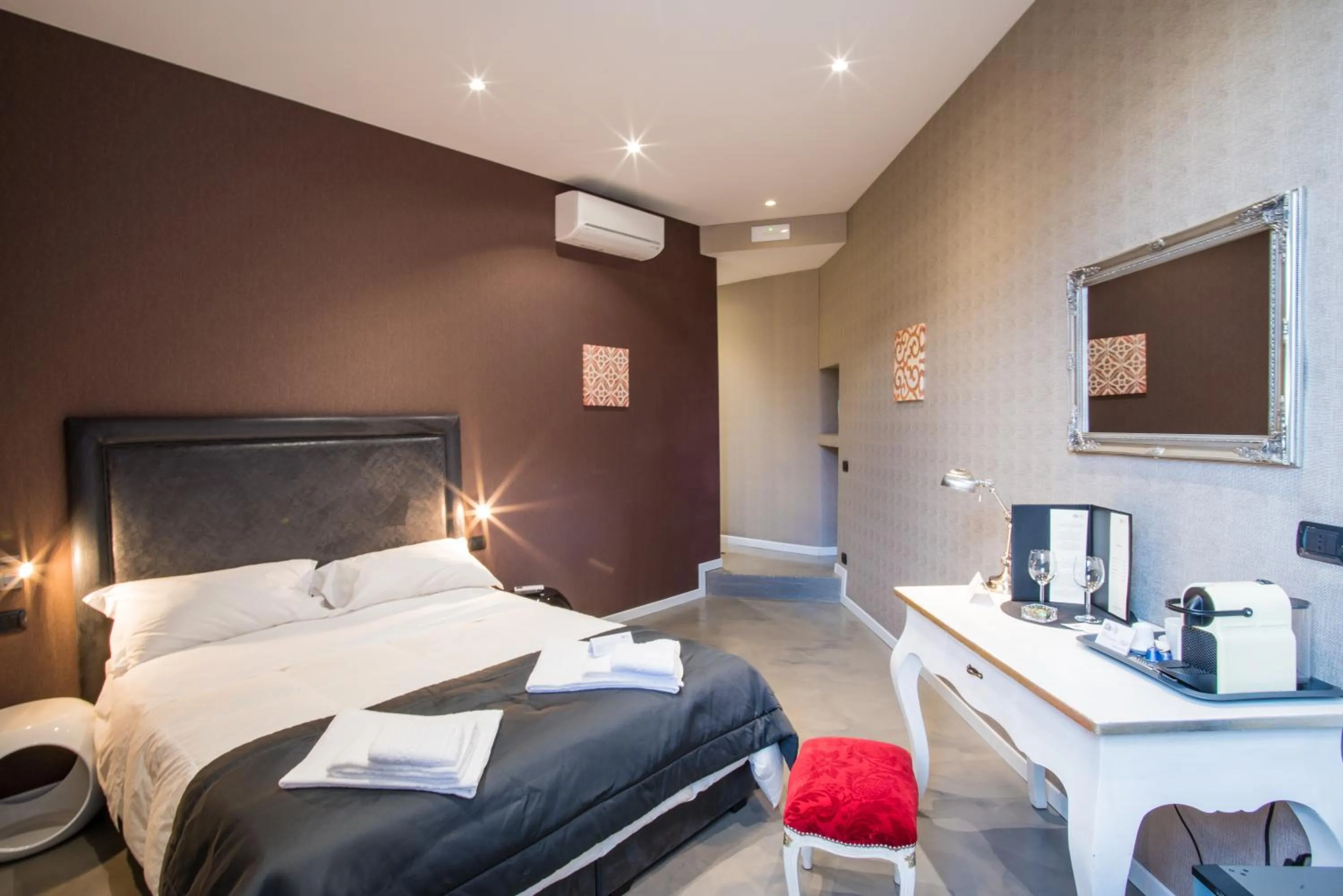 Photo of the whole room, Bed in Roma 2B