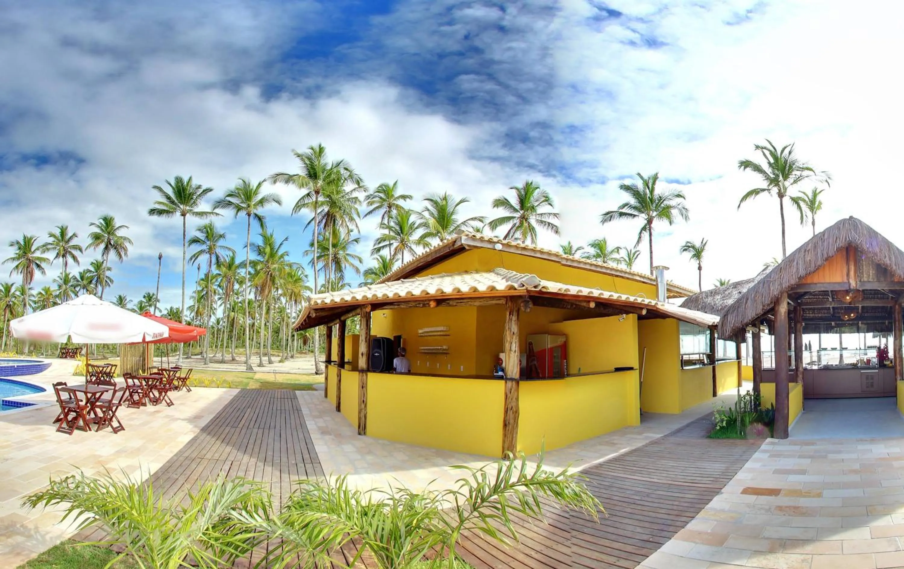 Restaurant/places to eat in Makaira Beach Resort