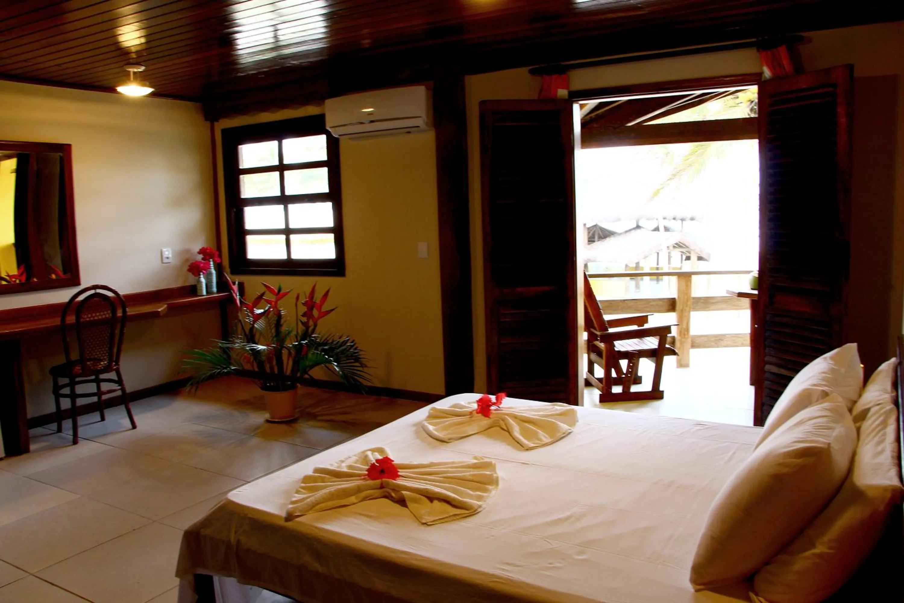 Photo of the whole room, Bed in Makaira Beach Resort