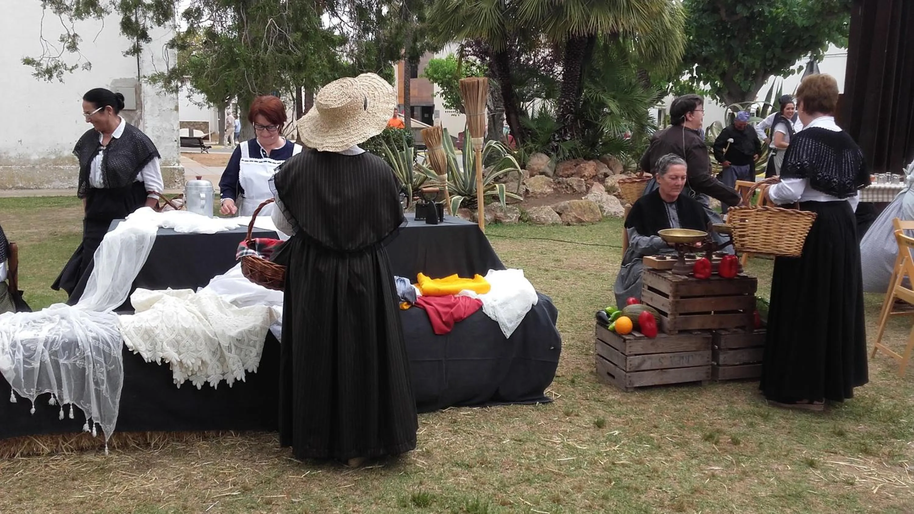 group of guests in La Llar de Laura