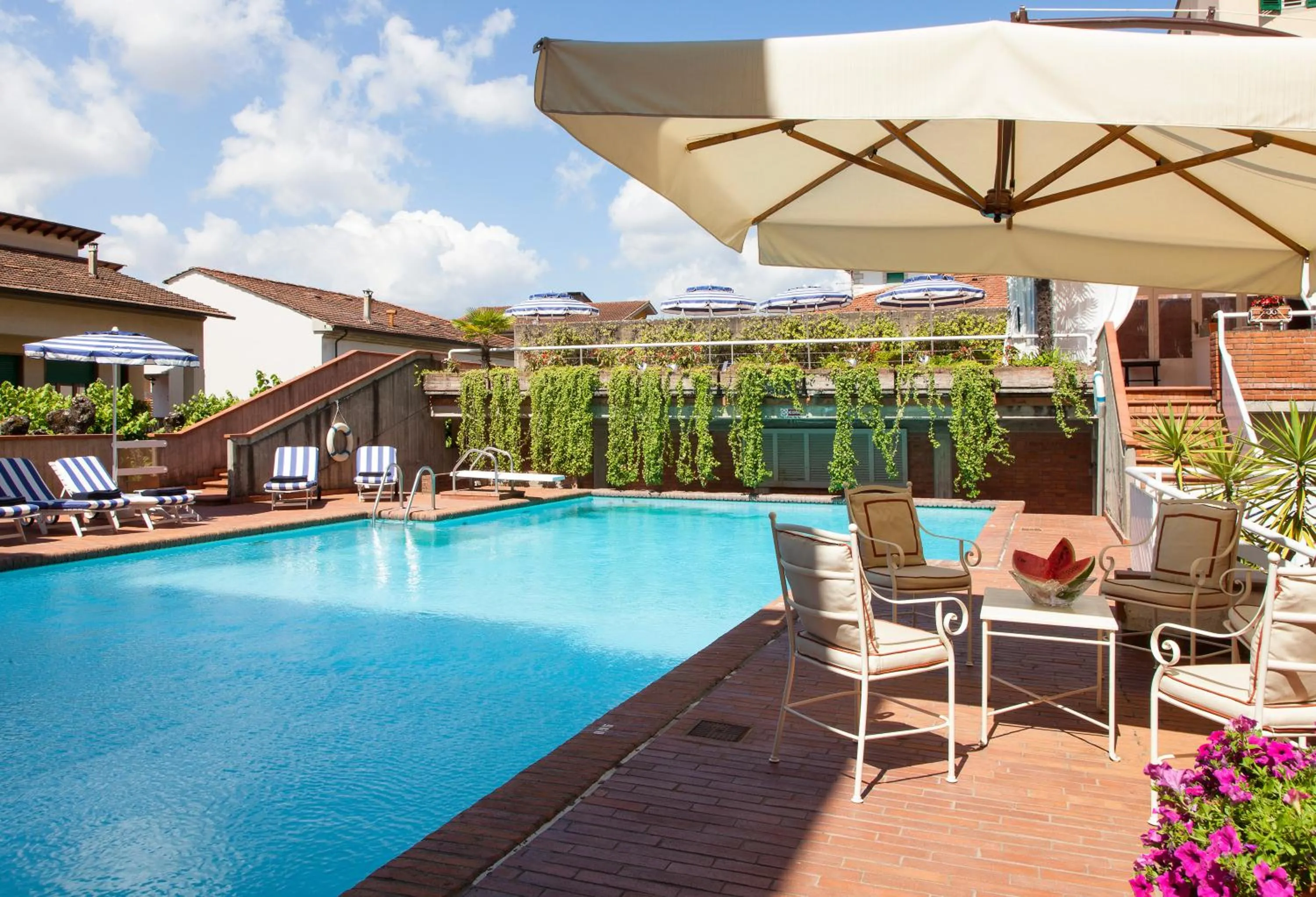 Swimming pool in Hotel Francia E Quirinale
