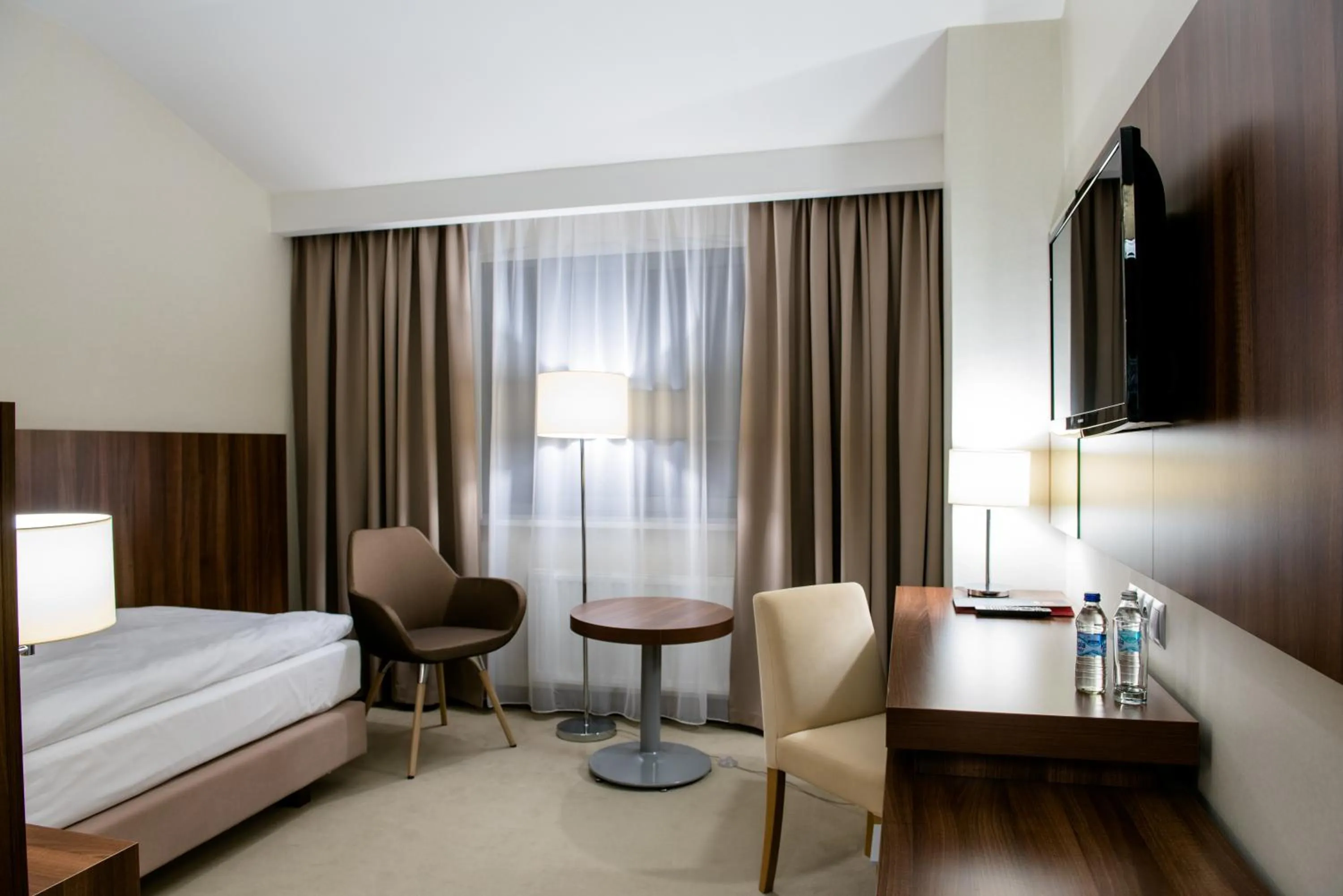 TV and multimedia, TV/Entertainment Center in Hotel Kosma