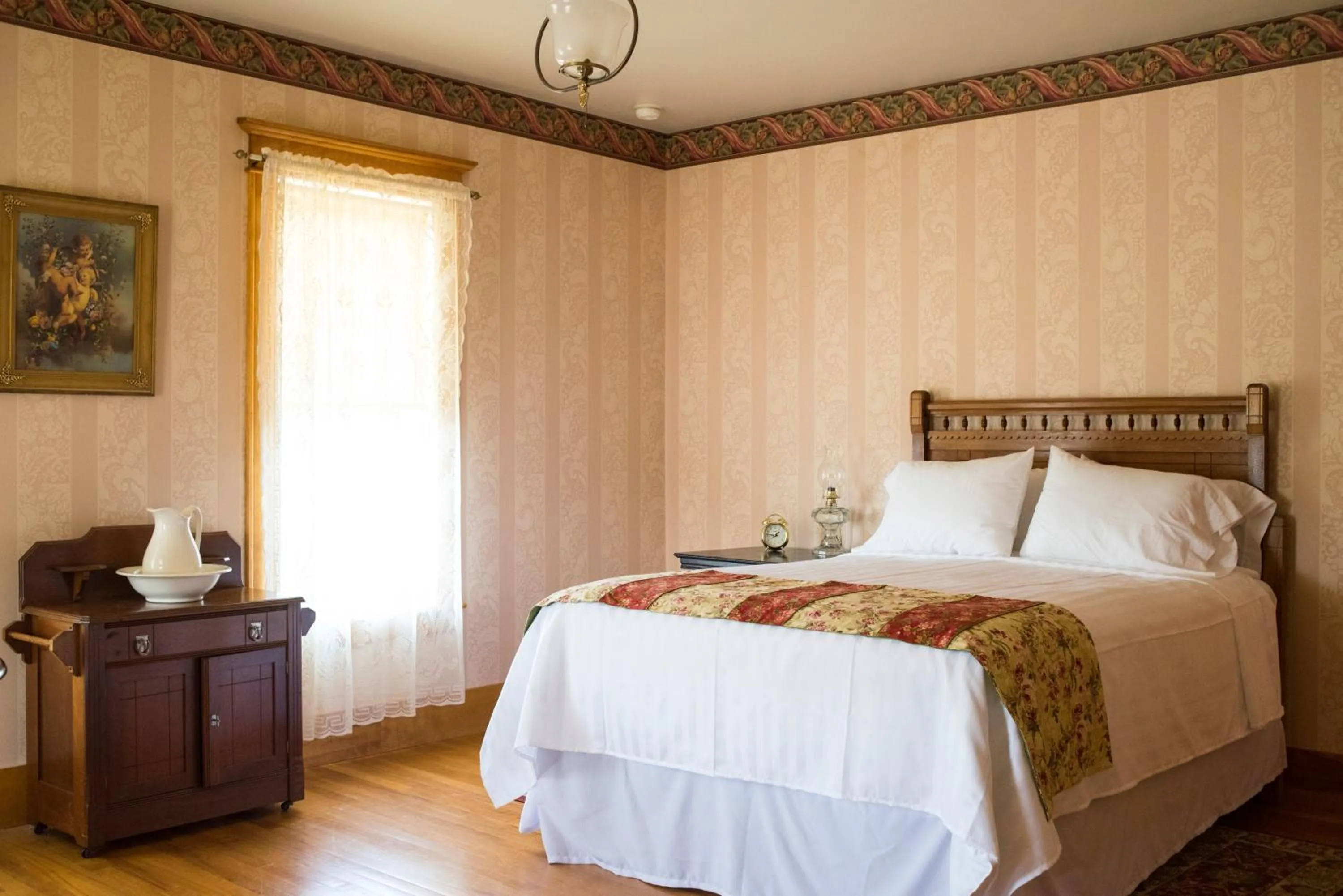 Photo of the whole room, Bed in Hôtel Château Albert