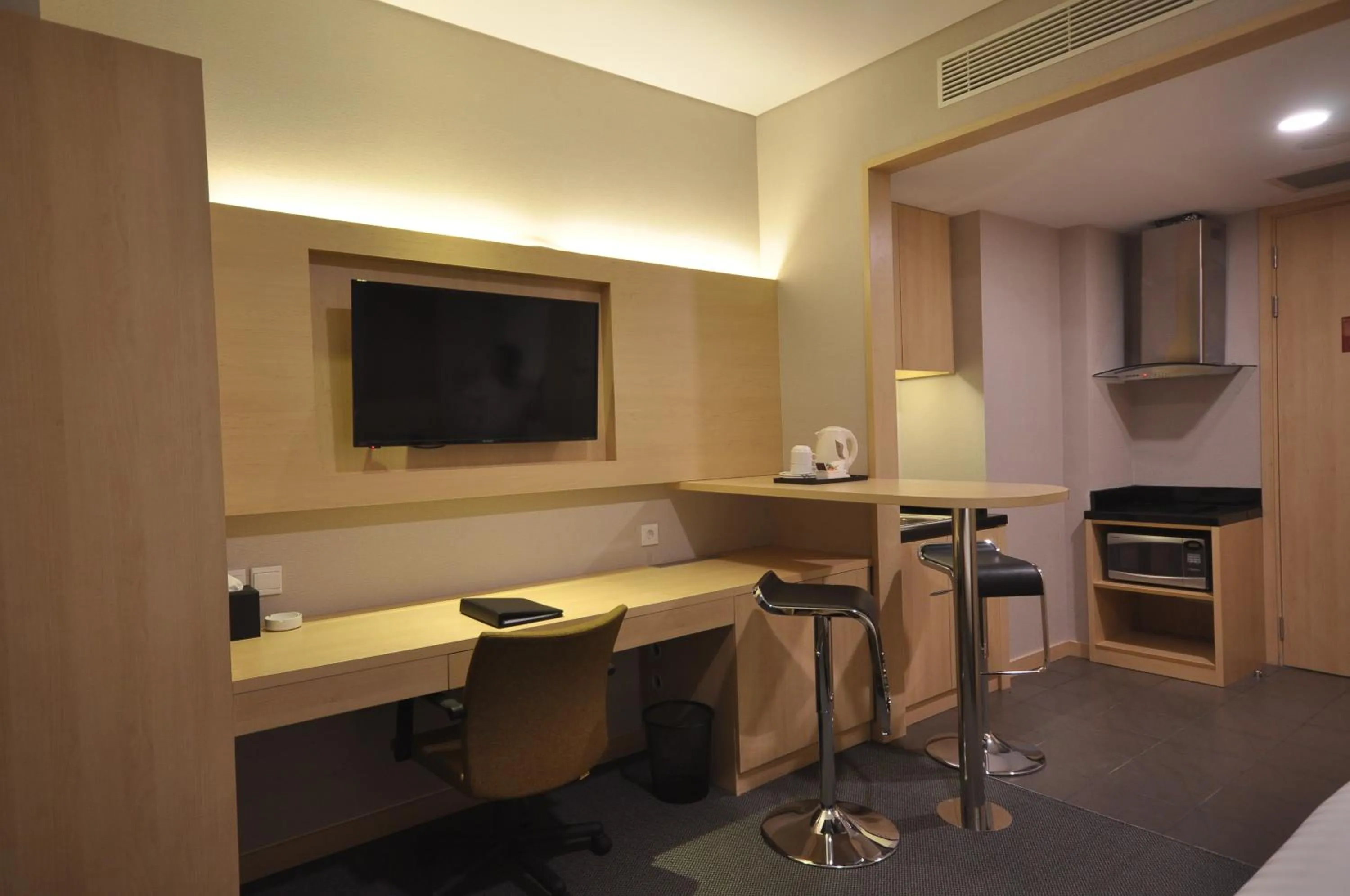 Coffee/tea facilities in GTV Hotel