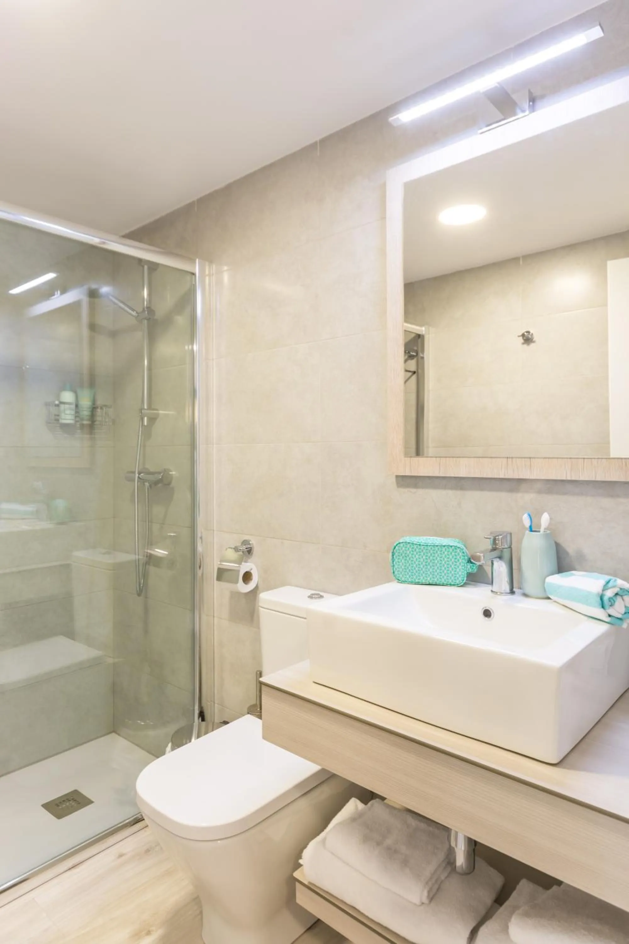 Shower in Pierre & Vacances Estartit Playa