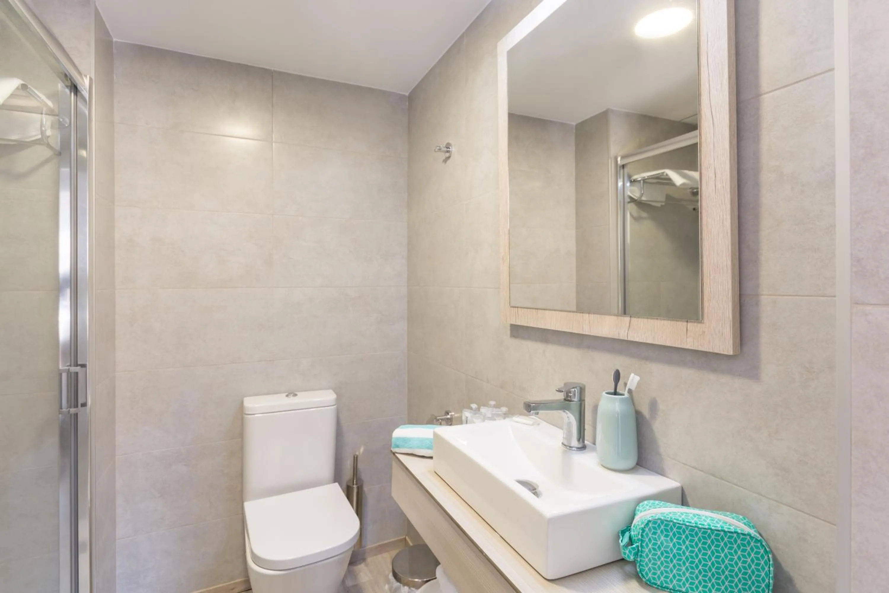 Shower in Pierre & Vacances Estartit Playa