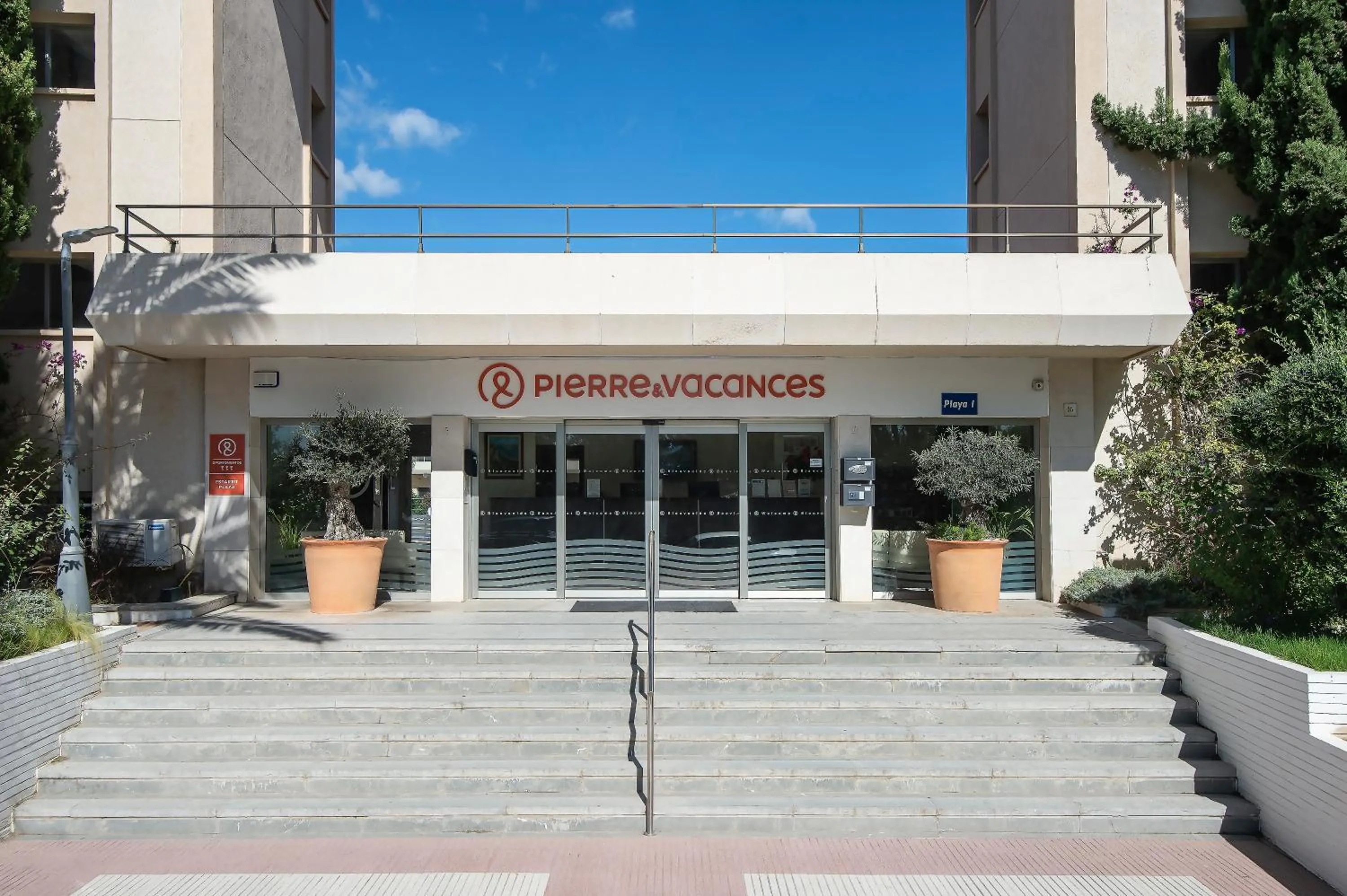 Facade/entrance in Pierre & Vacances Estartit Playa