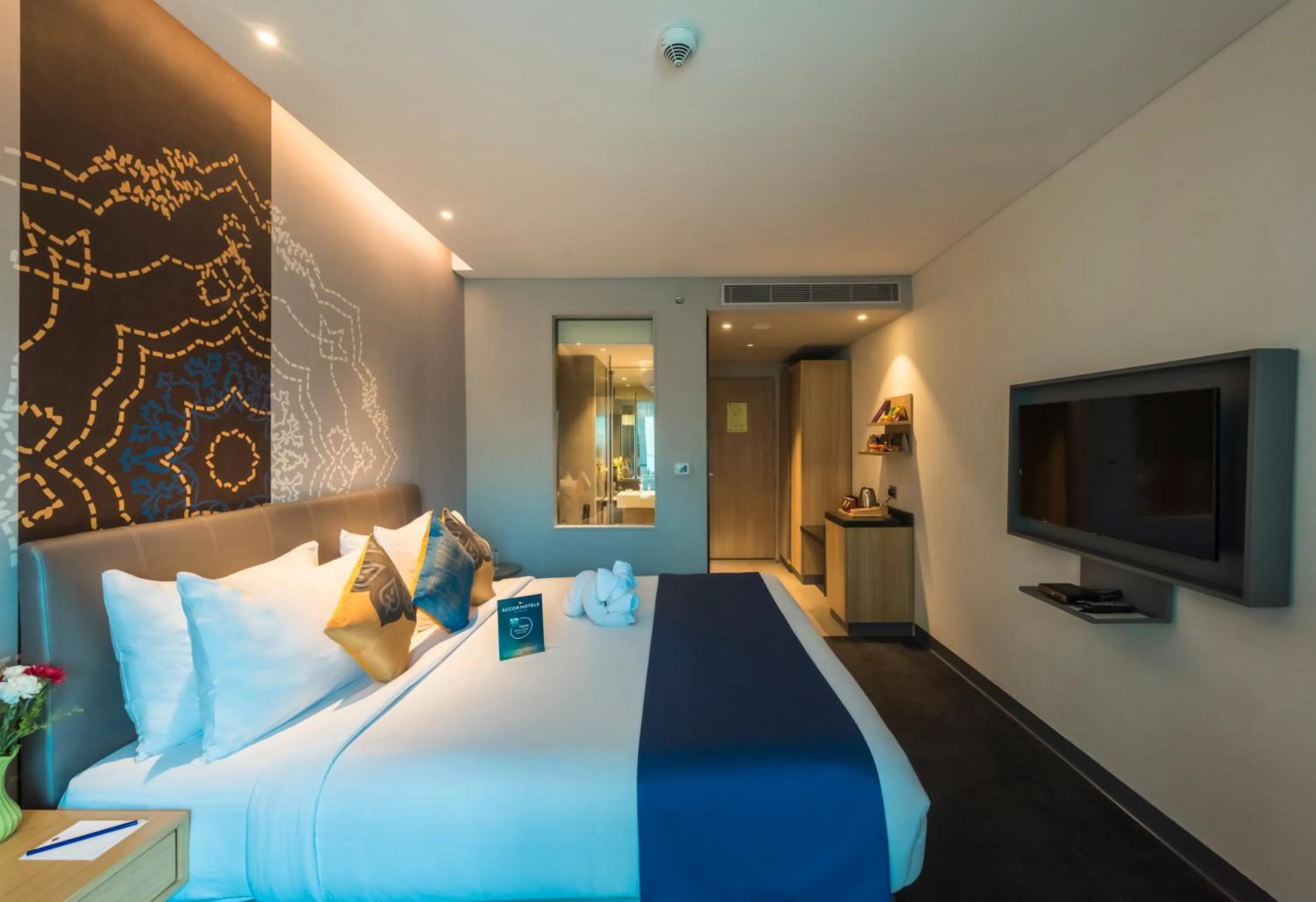 Photo of the whole room, Bed in Grand Mercure Mysore - An Accor Brand