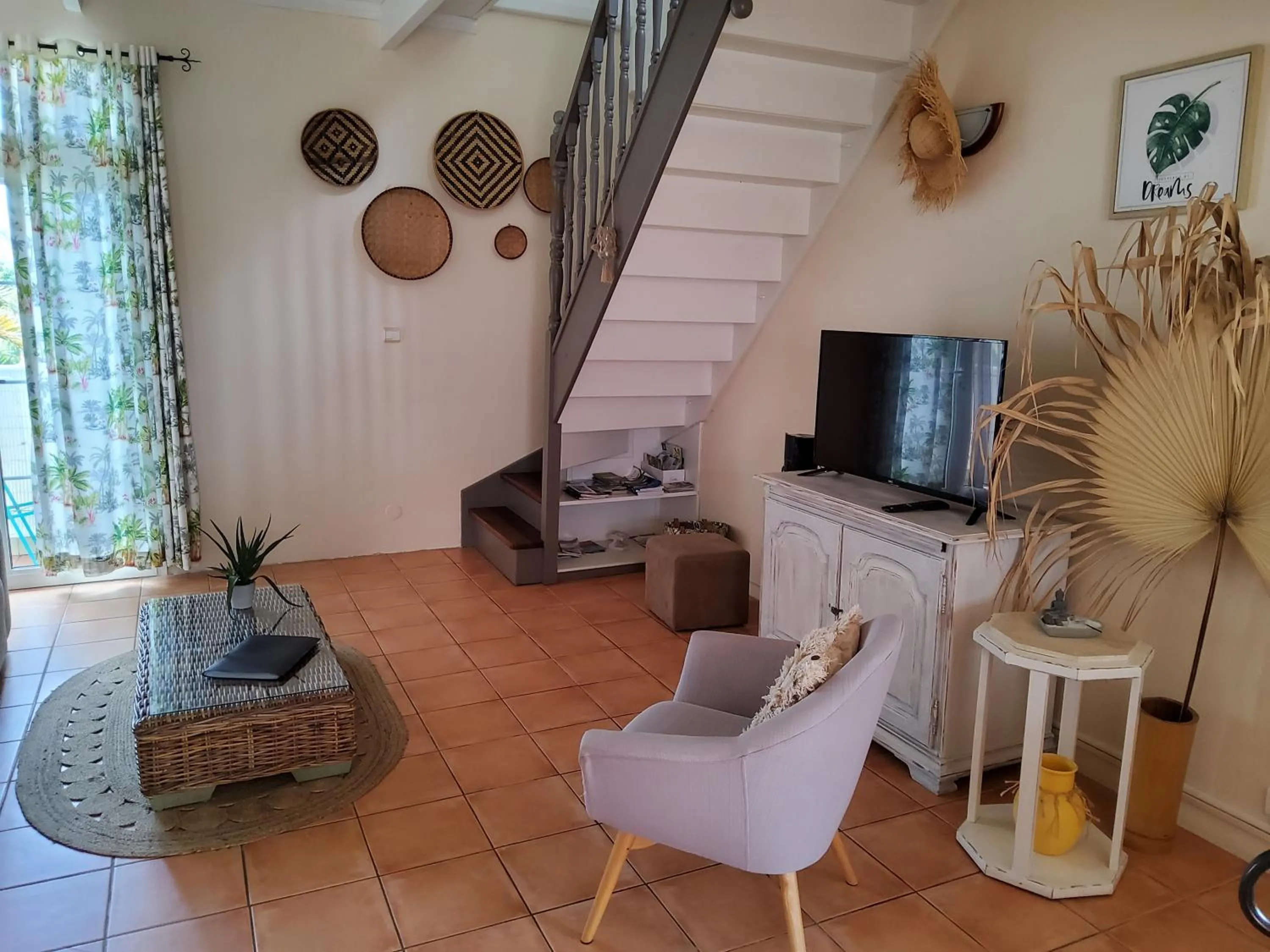 TV and multimedia in Le Rubinjo - Appartement d'hôtes