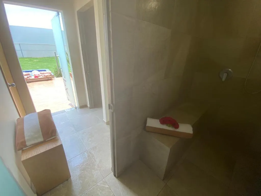 Steam room in Hit Hoteles Aeropuerto Puebla