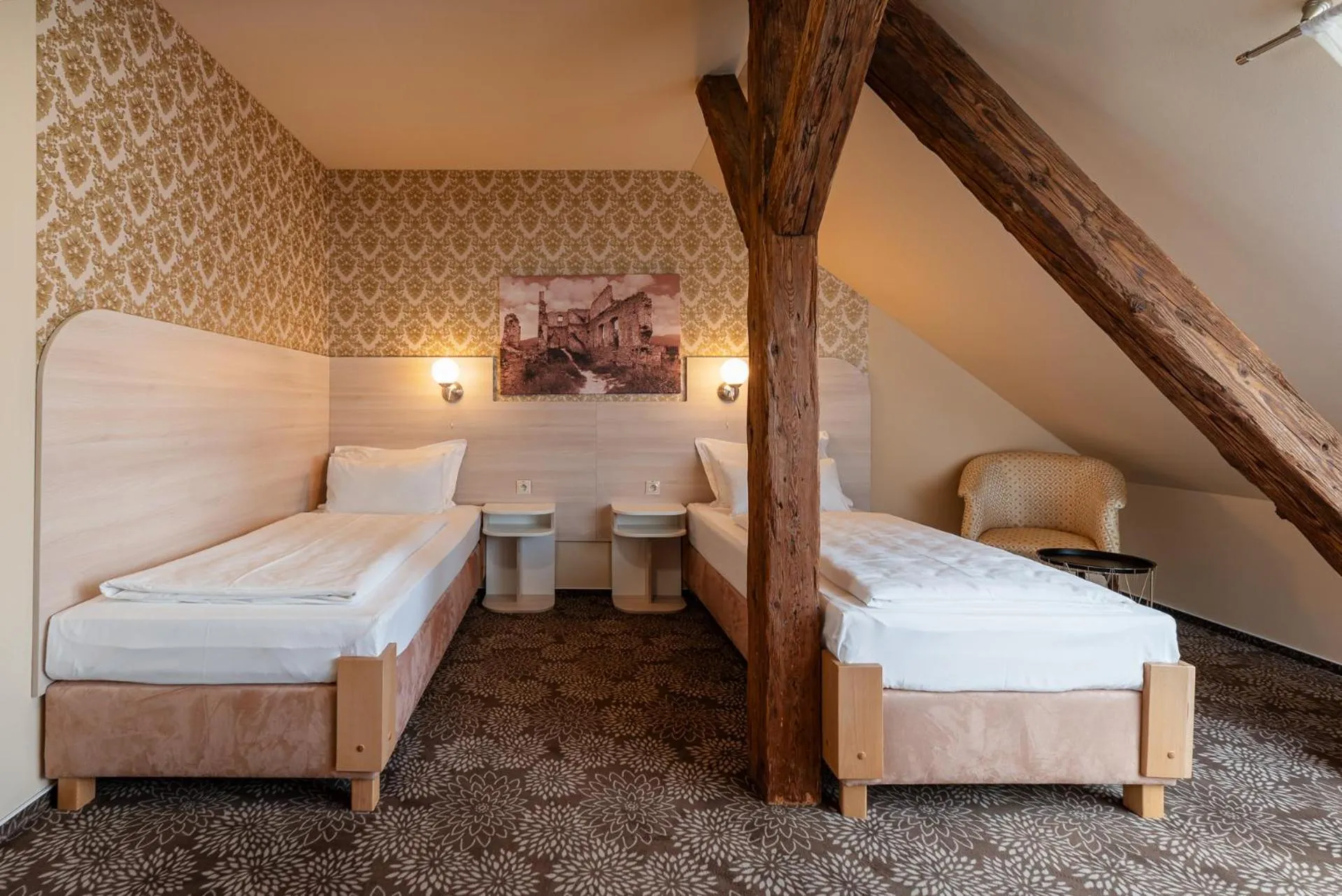 Bed in Hotel Gino Park Palace - Kaštieľ Orlové