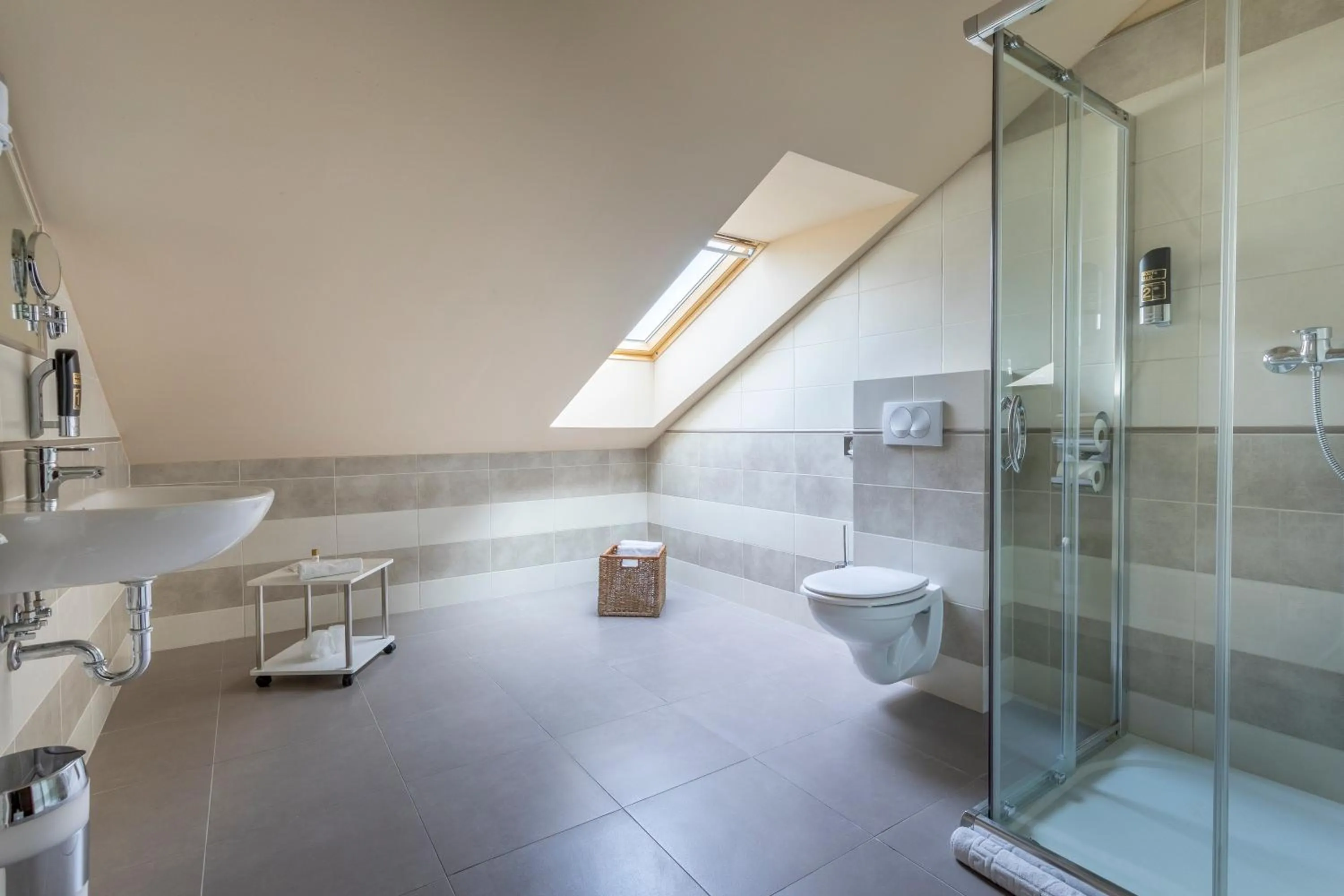 Shower in Hotel Gino Park Palace - Kaštieľ Orlové