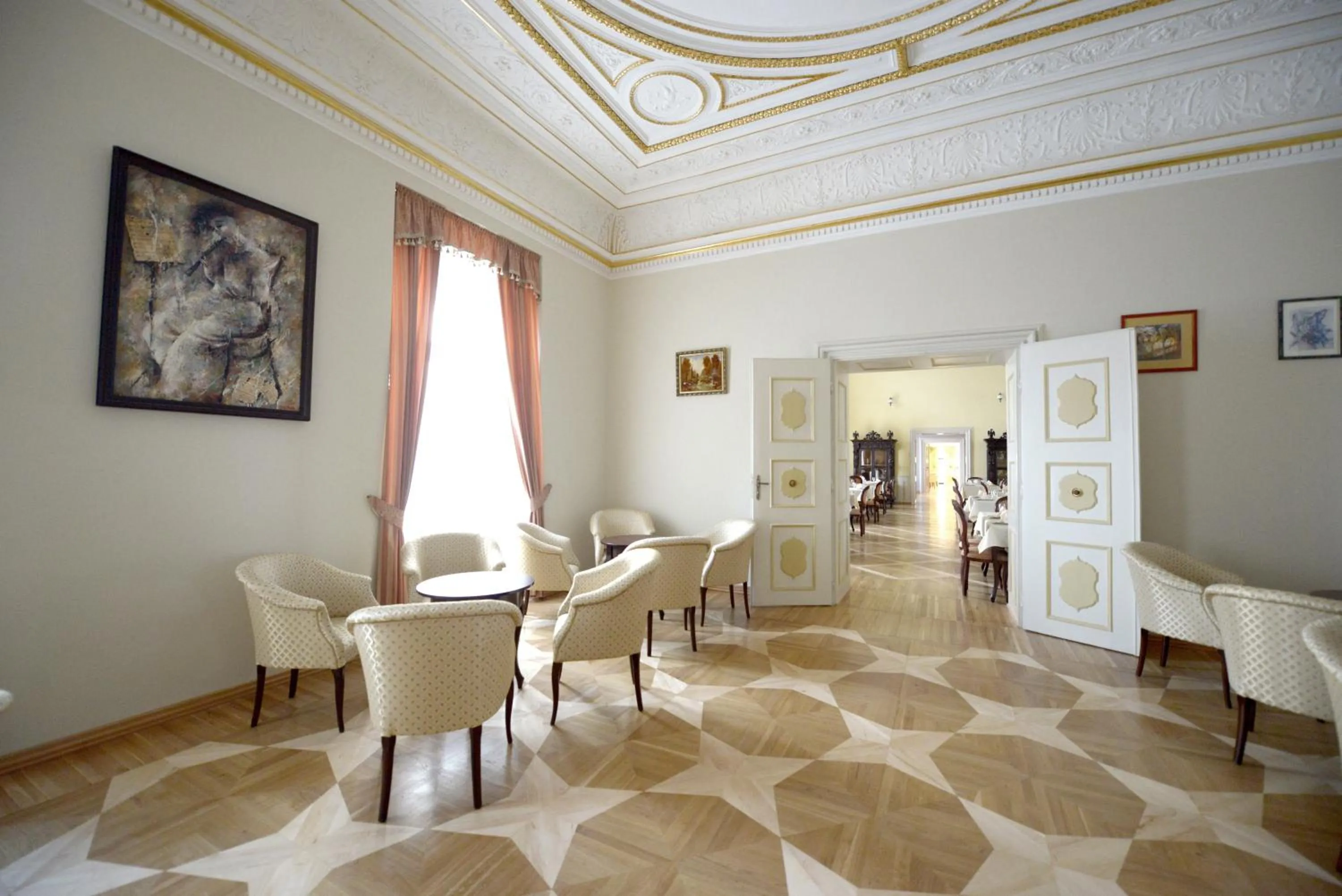 Lounge or bar in Hotel Gino Park Palace - Kaštieľ Orlové