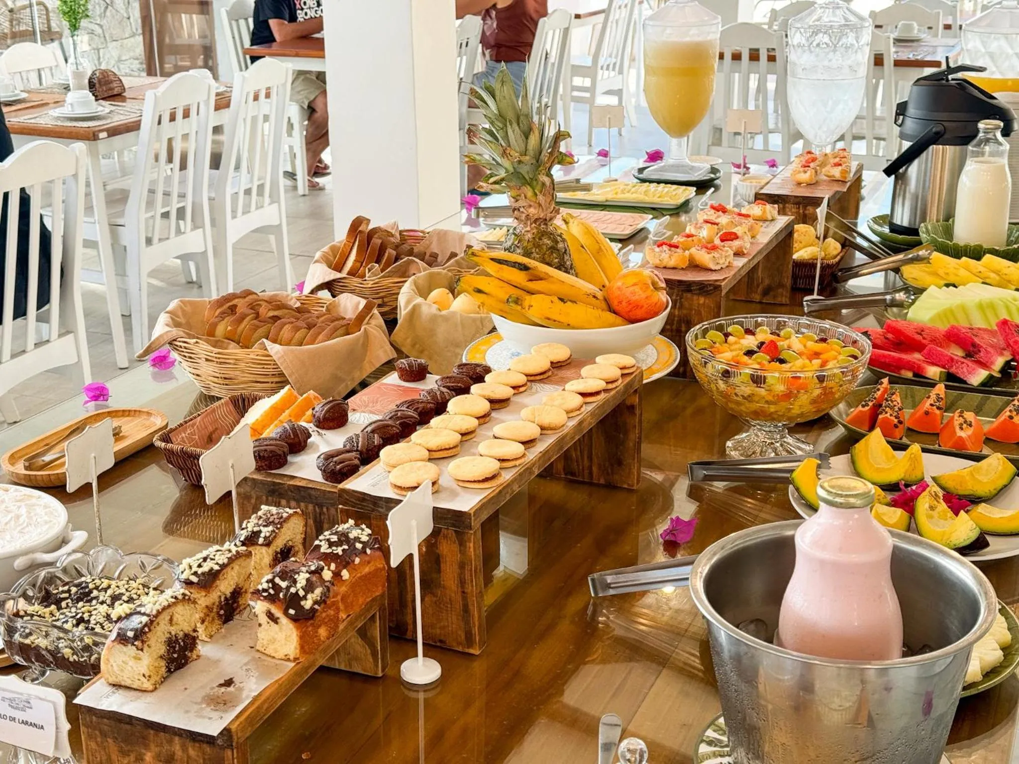 Breakfast in Hotel Premium Recanto da Passagem